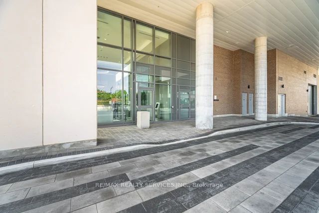 15 Lynch Street 303, Brampton, ON L6W 0C7 photo 3
