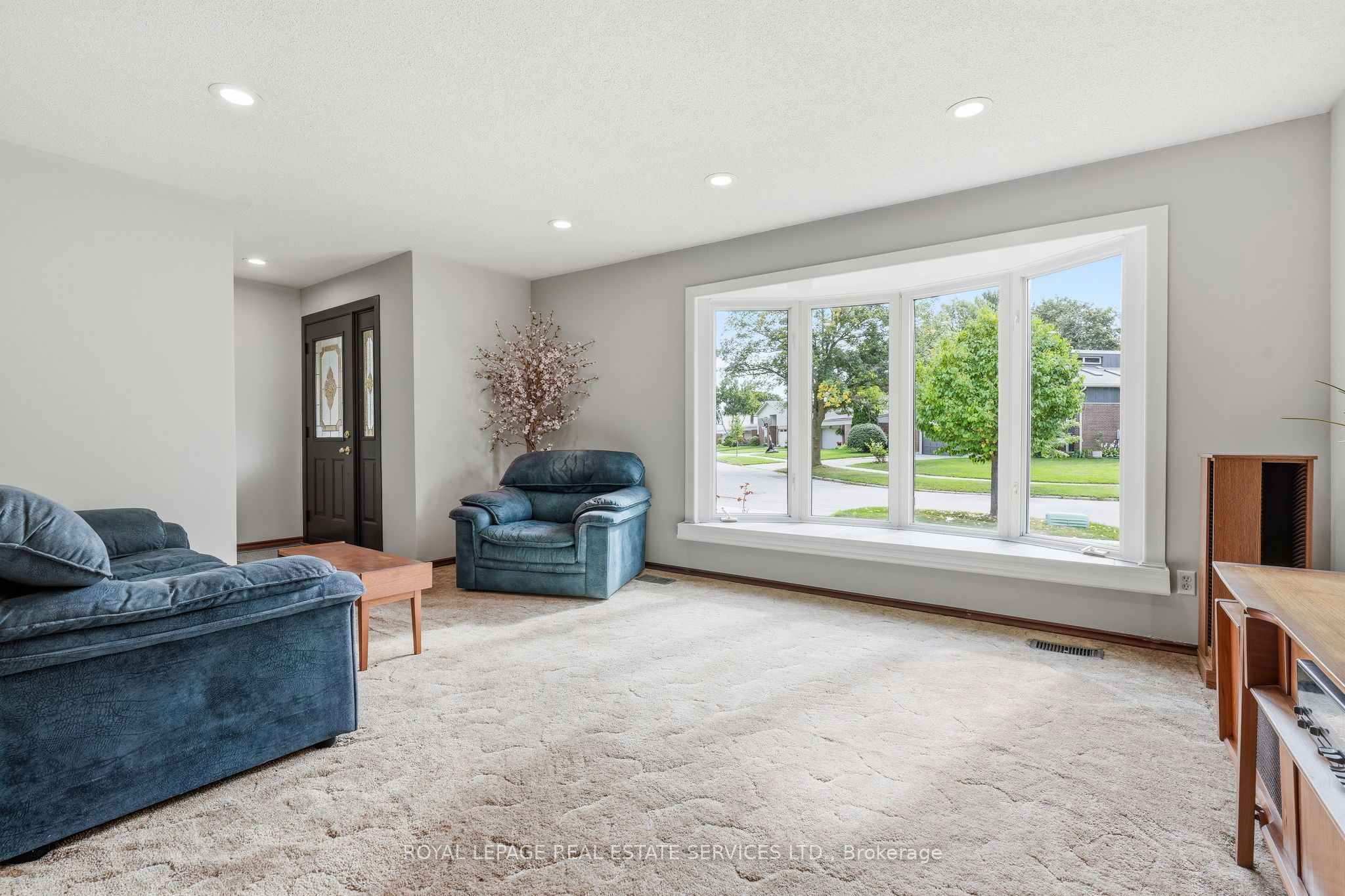 60 Bowshelm Court, Mississauga, ON L5N 1K1 photo 5
