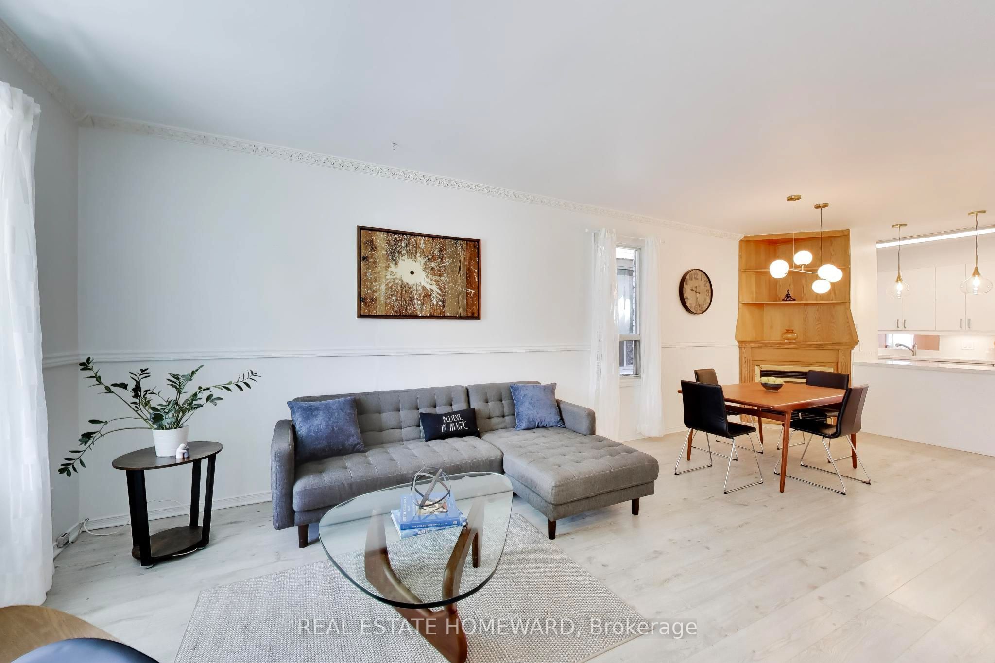 18 Britannia Avenue, Toronto, ON M6N 3T7 photo 4