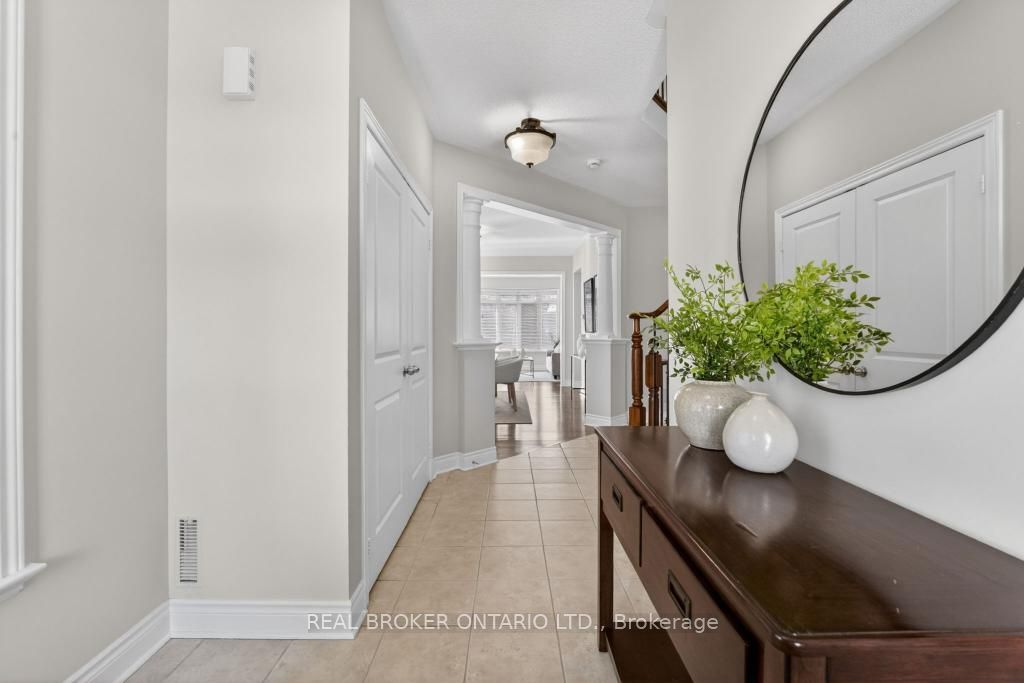 12 Lookout Court, Halton Hills, ON L7G 6P1 photo 4