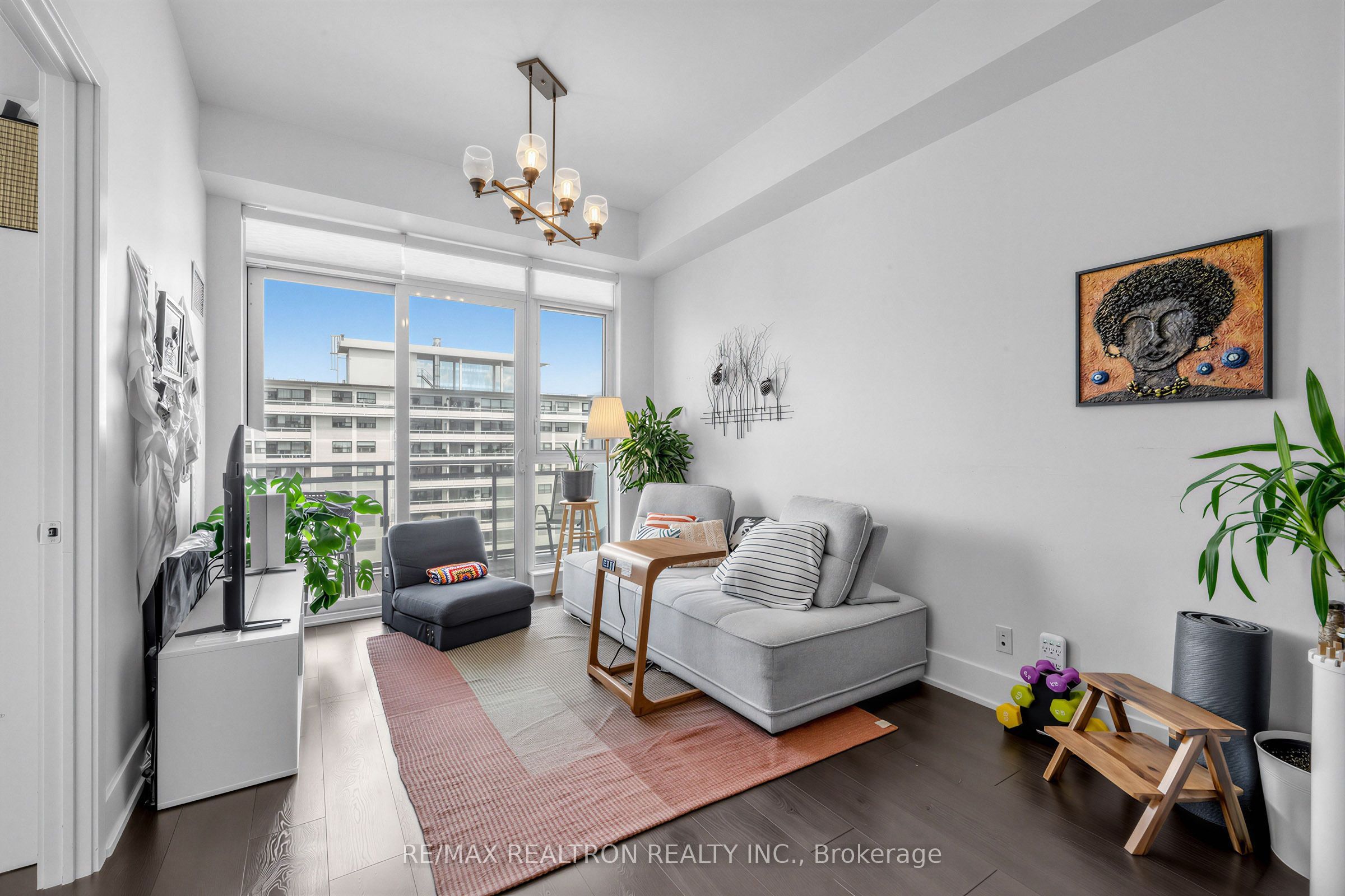 1830 Bloor Street W LPH8, Toronto, ON M6P 0A2 photo 3