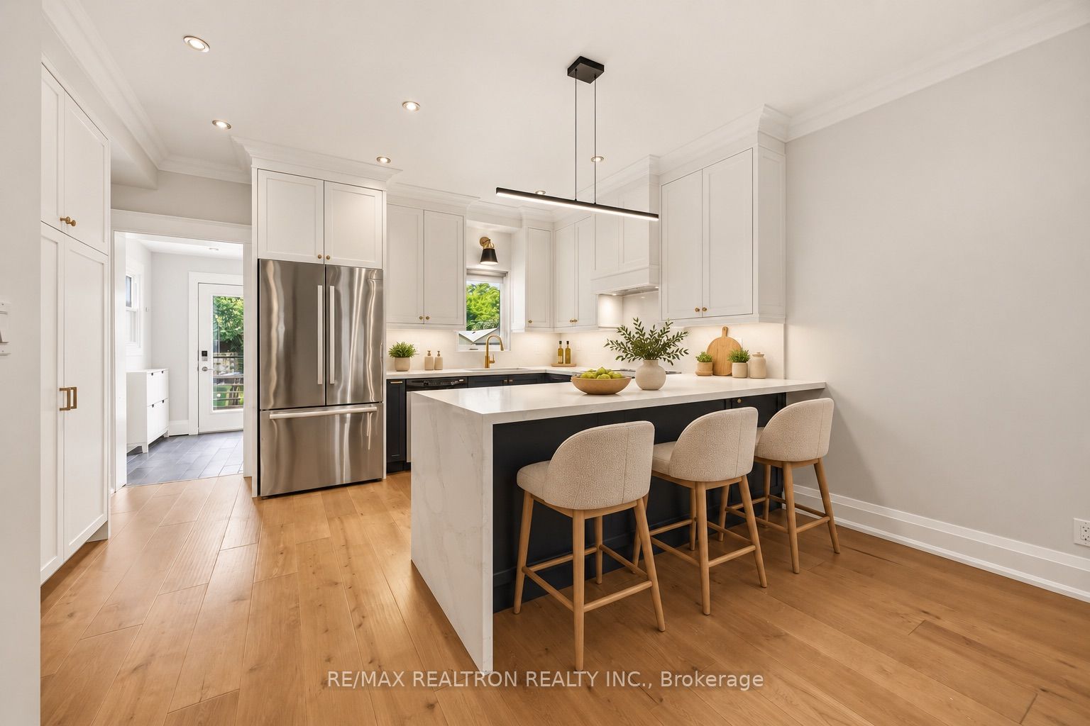 640 Runnymede Road, Toronto, ON M6S 3A2 photo 2