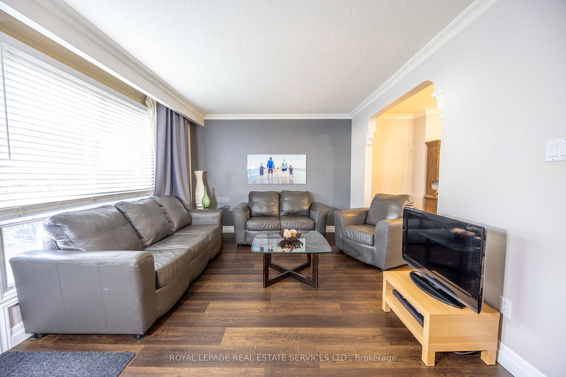 71 Old Burnhamthorpe Road 18, Toronto, ON M9C 3J6 photo 4