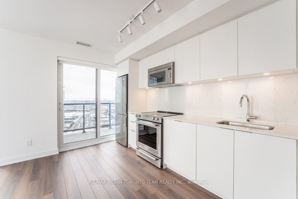 30 Samuel Wood Way 2310, Toronto, ON M9B 0C9 photo 3