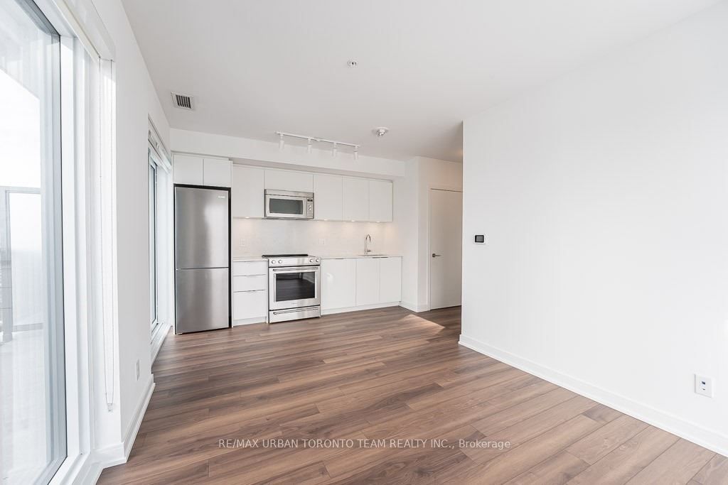 30 Samuel Wood Way 2310, Toronto, ON M9B 0C9 photo 4