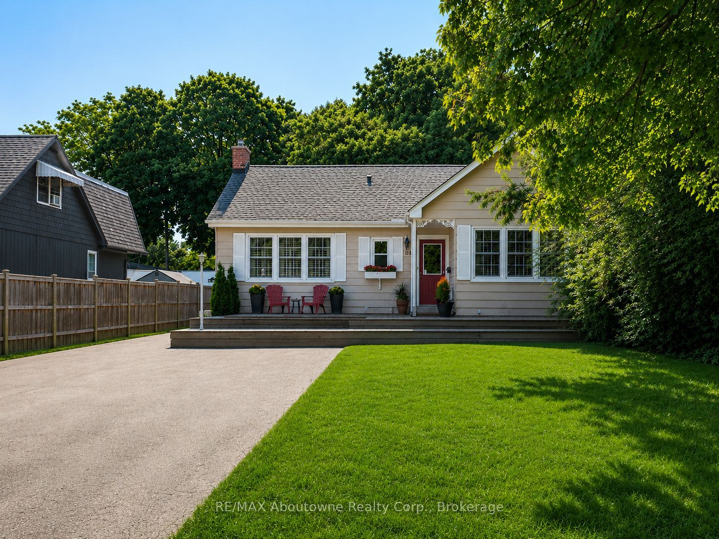 938 King Road, Burlington, ON L7T 3L3 photo 2