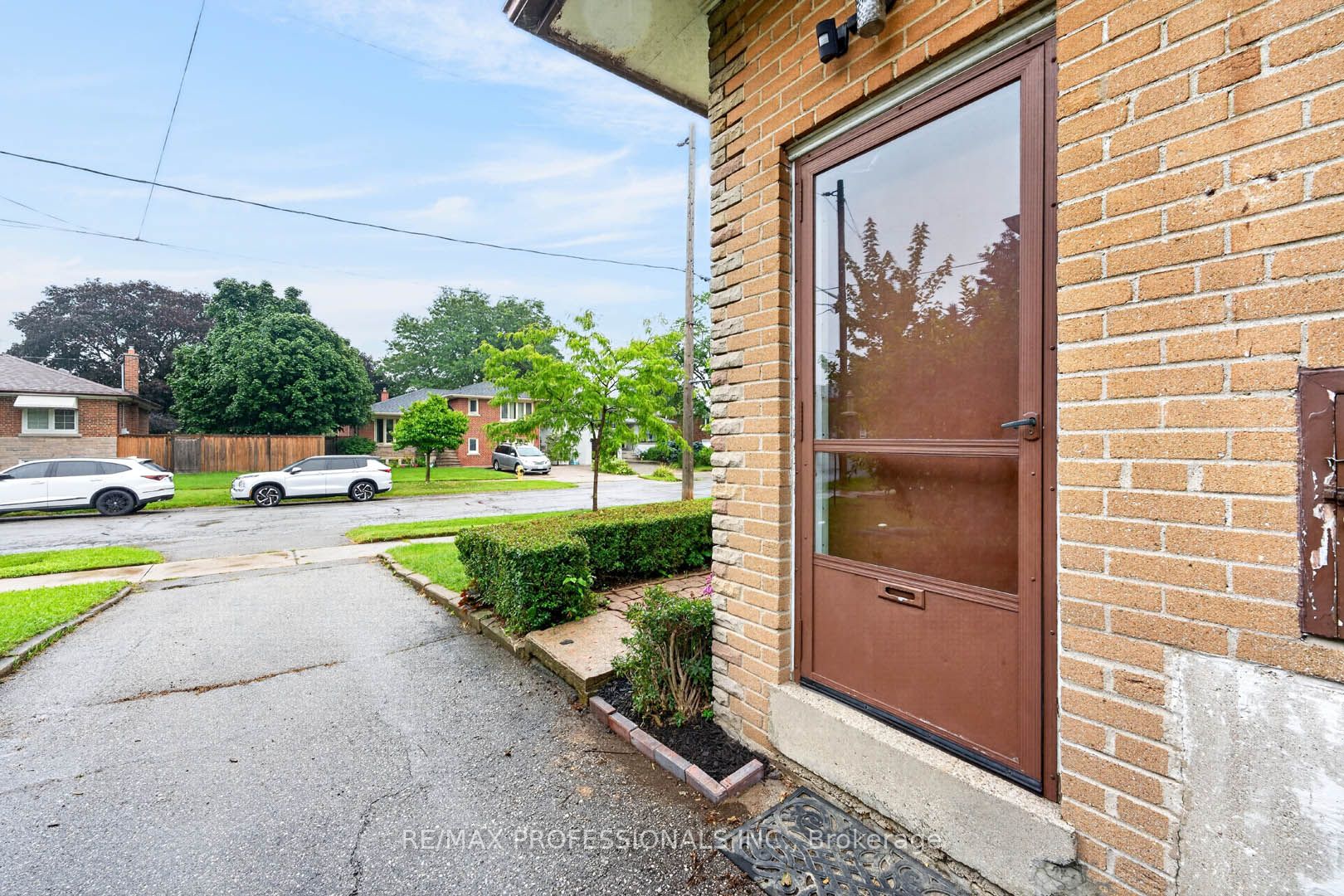 28 Baskerville Crescent, Toronto, ON M9C 1T8 photo 4