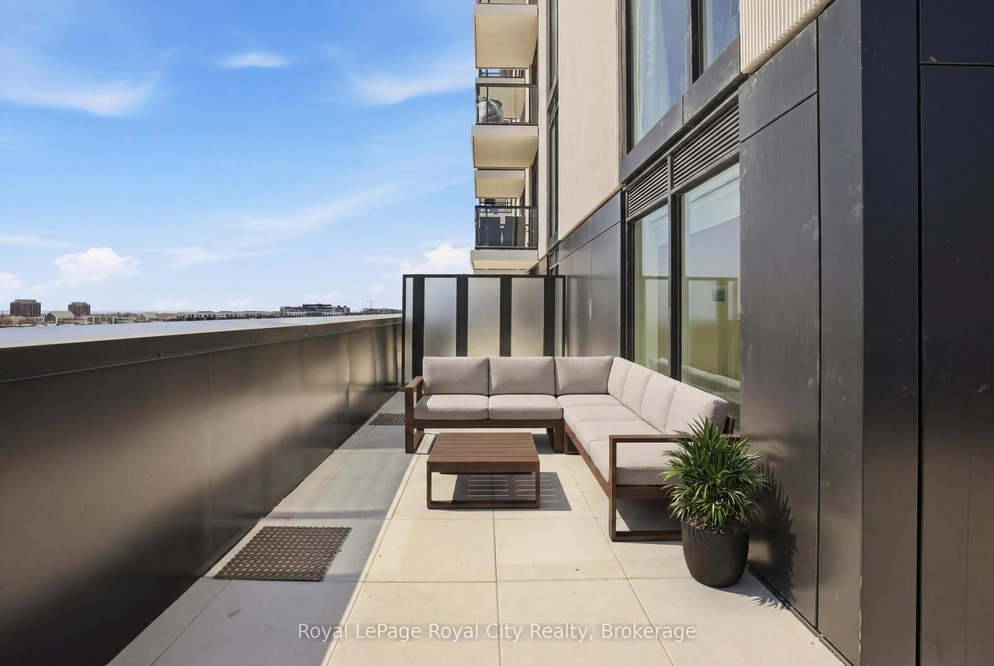 3071 Trafalgar Road 604, Oakville, ON L6H 8C6 photo 5