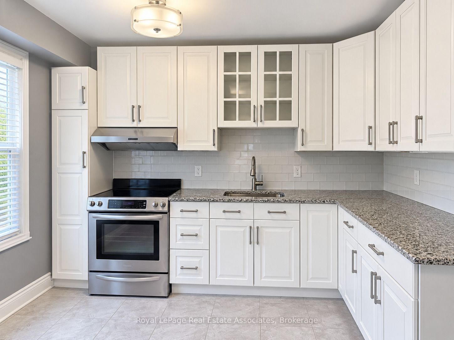 2440 Bromsgrove Road 125, Mississauga, ON L5J 4J7 photo 3
