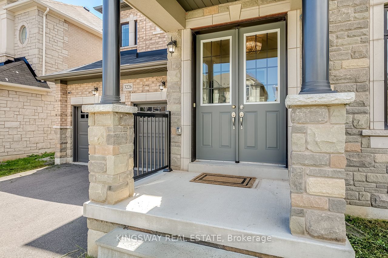 3226 William Rose Way, Oakville, ON L6H 0T6 photo 3