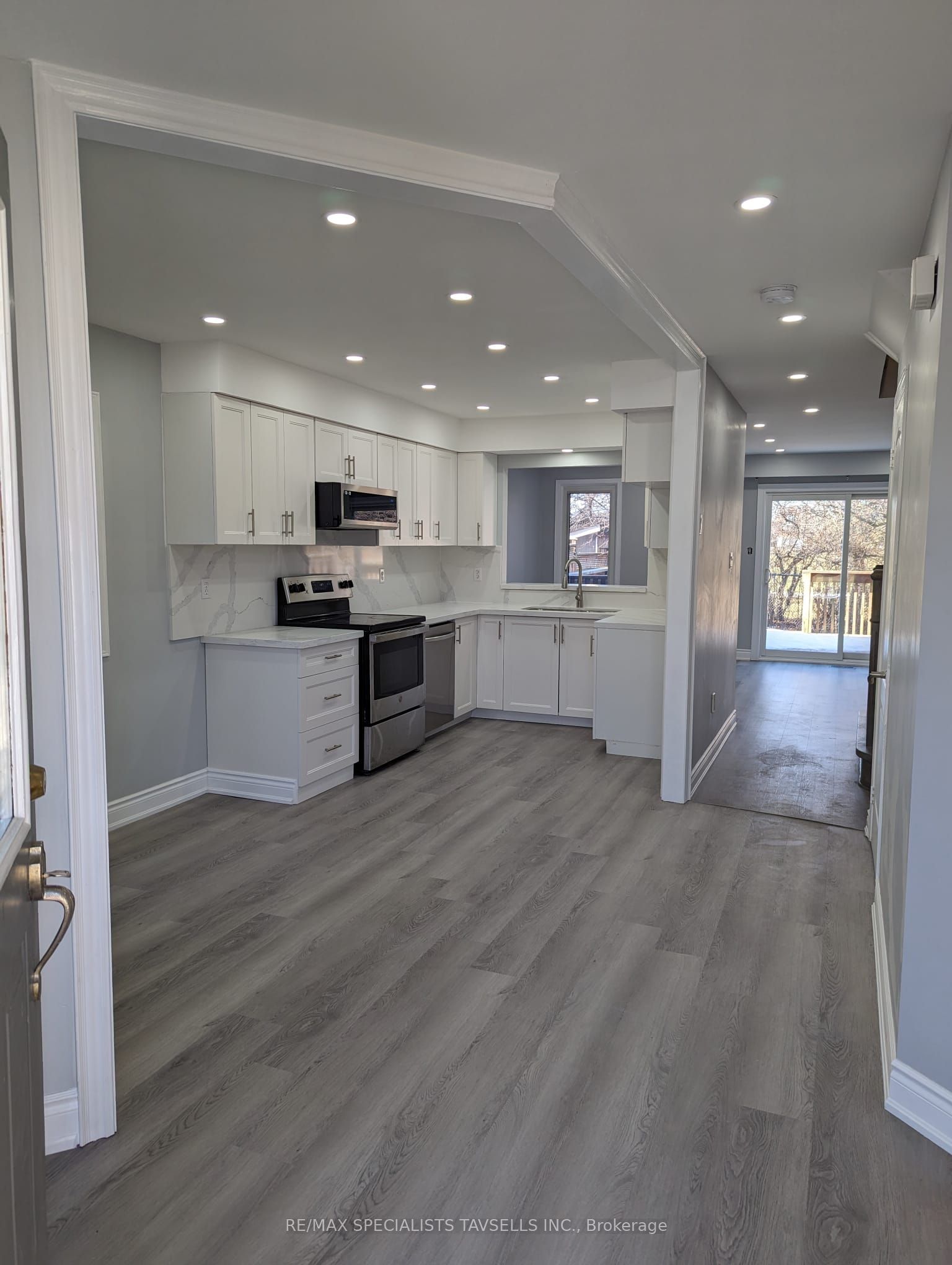 18 Gardenia Way, Caledon, ON L7C 1B2 photo 3