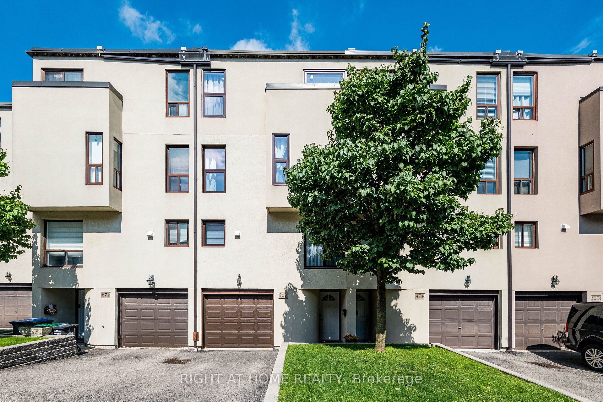 24 Reid Drive 8, Mississauga, ON L5M 2A6 photo 2