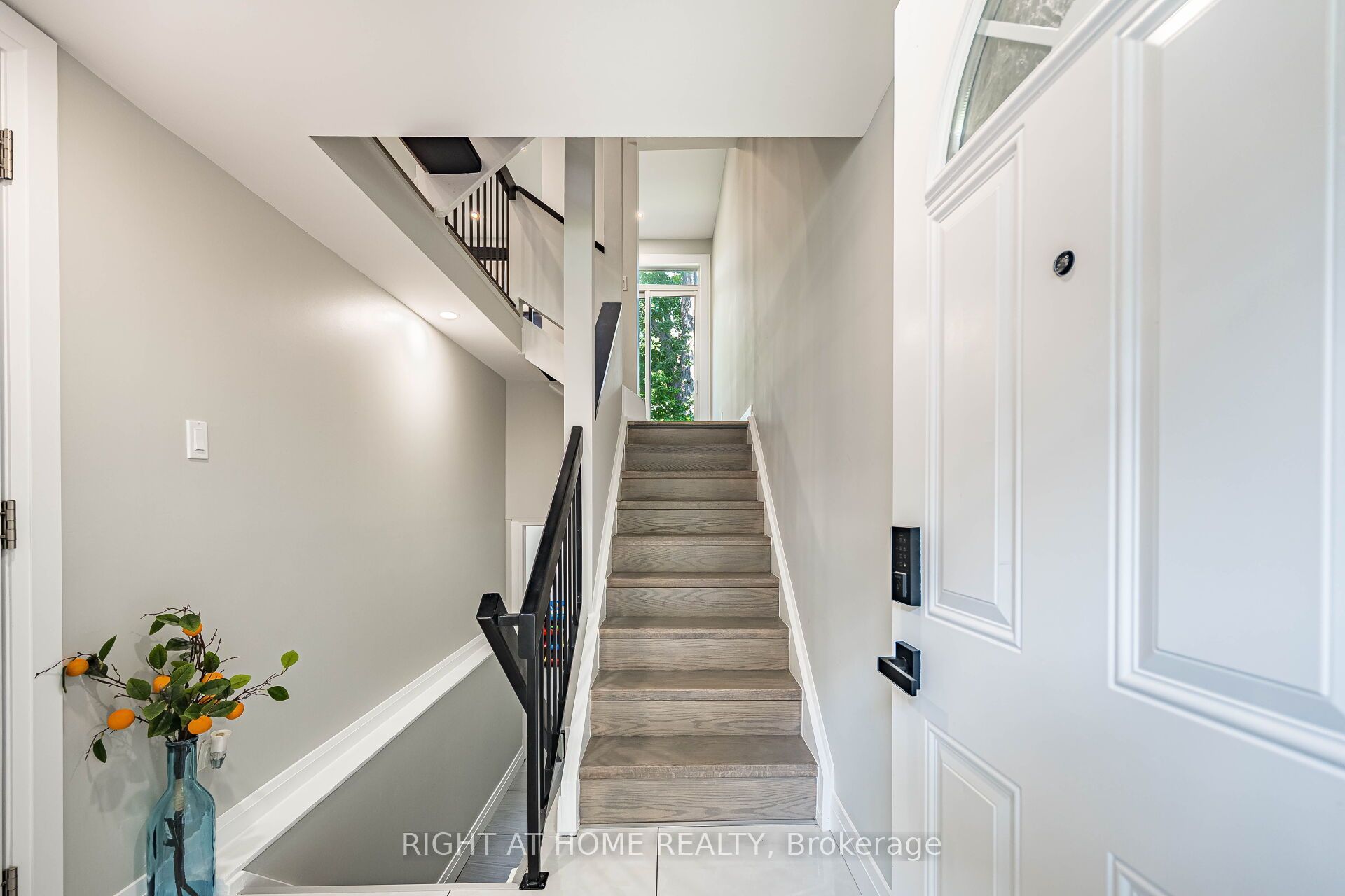 24 Reid Drive 8, Mississauga, ON L5M 2A6 photo 3