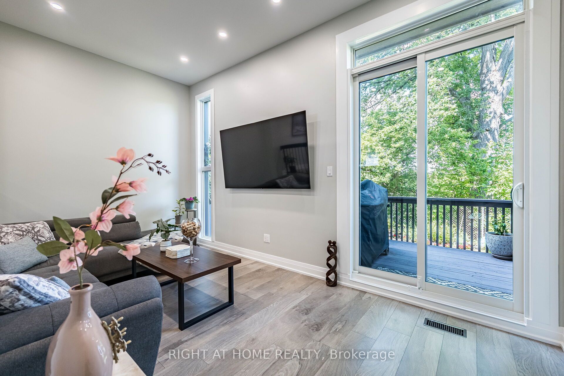 24 Reid Drive 8, Mississauga, ON L5M 2A6 photo 4