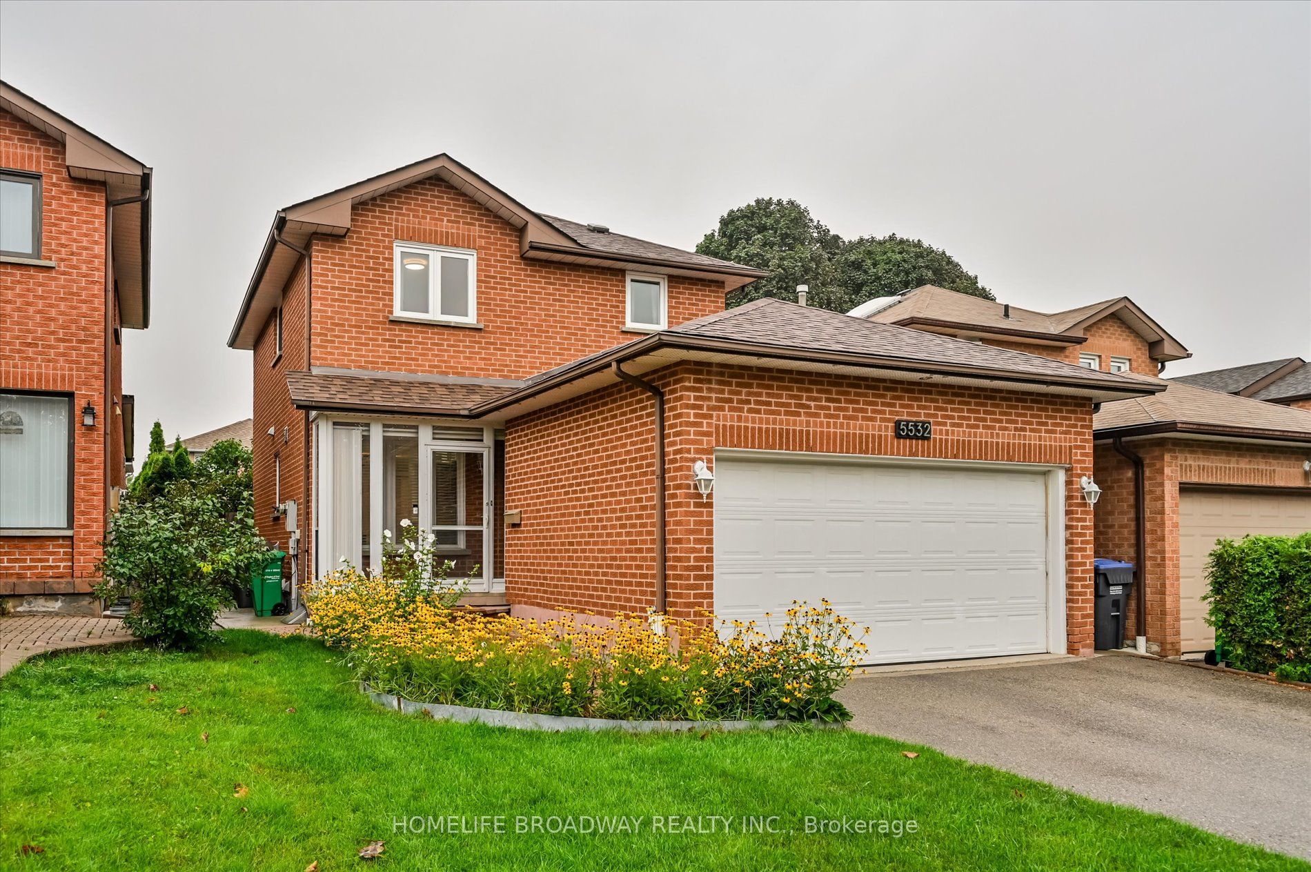 5532 Bourget Drive, Mississauga, ON L5R 3A4 photo 2