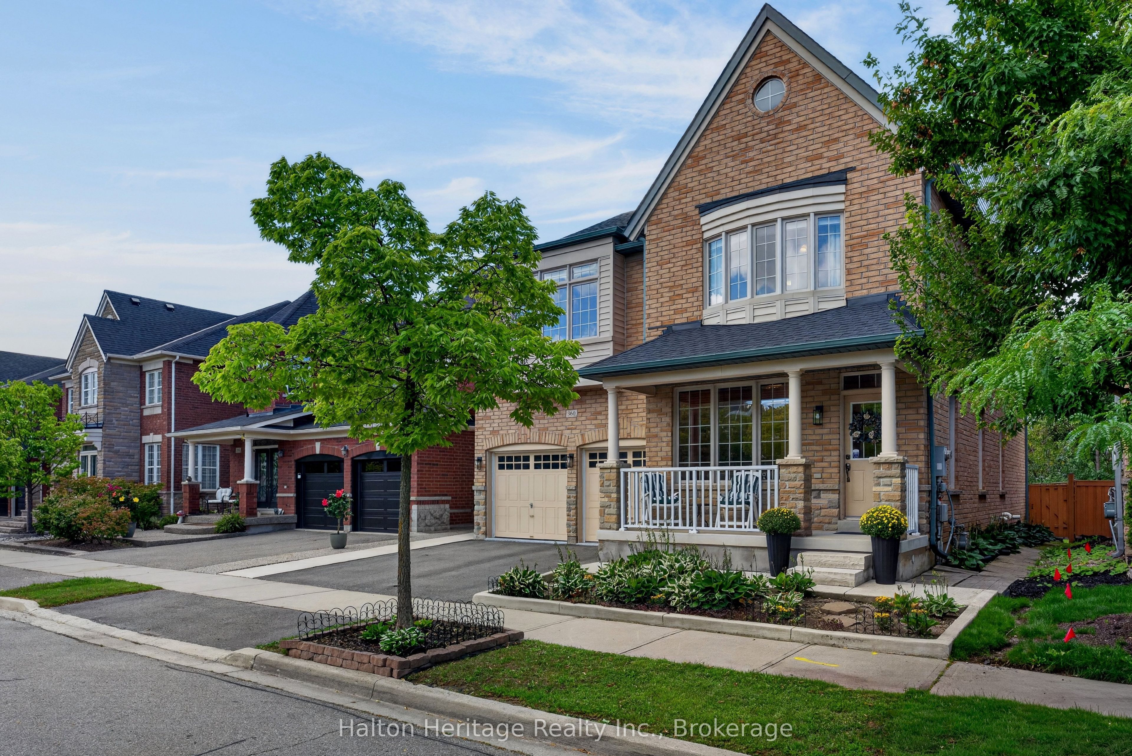 360 Holmes Crescent, Milton, ON L9T 0T4 photo 2