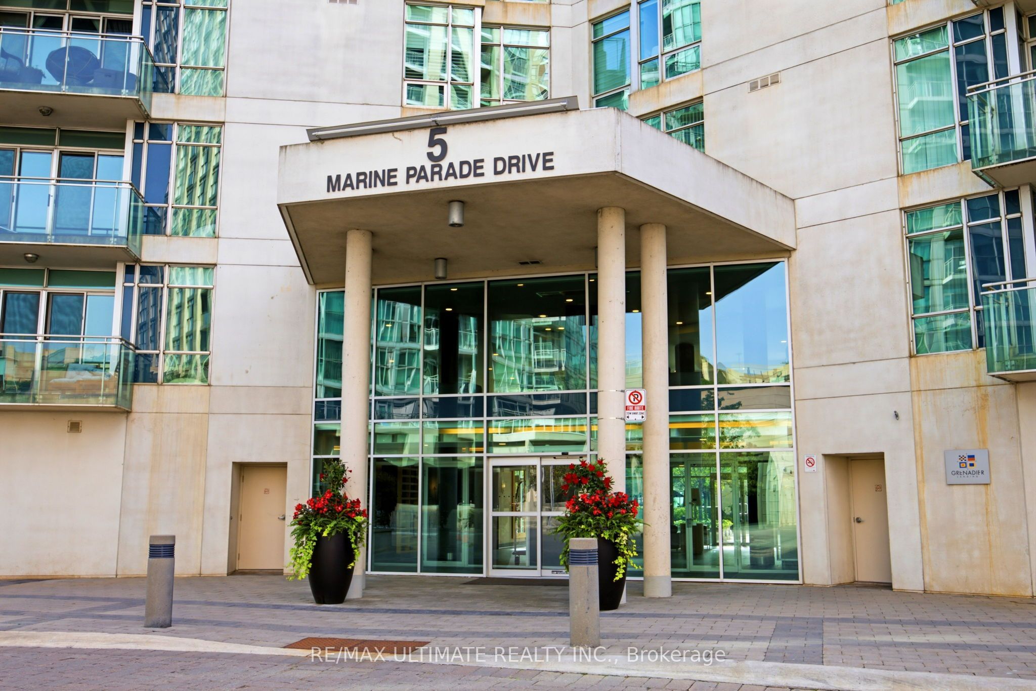 5 Marine Parade Drive 1113, Toronto, ON M8V 4B4 photo 2