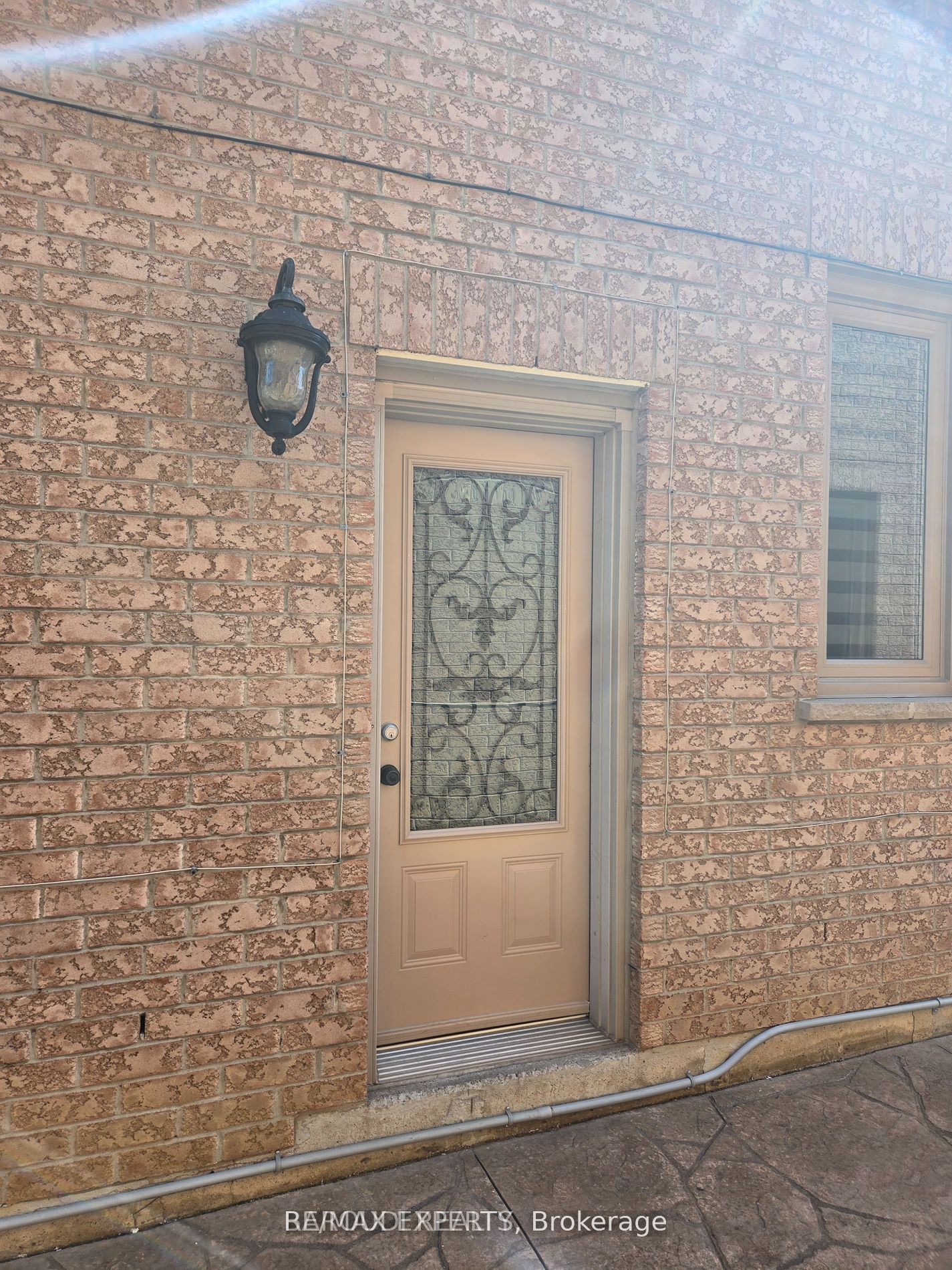 19 Rory Road Lower, Toronto, ON M6L 3E9