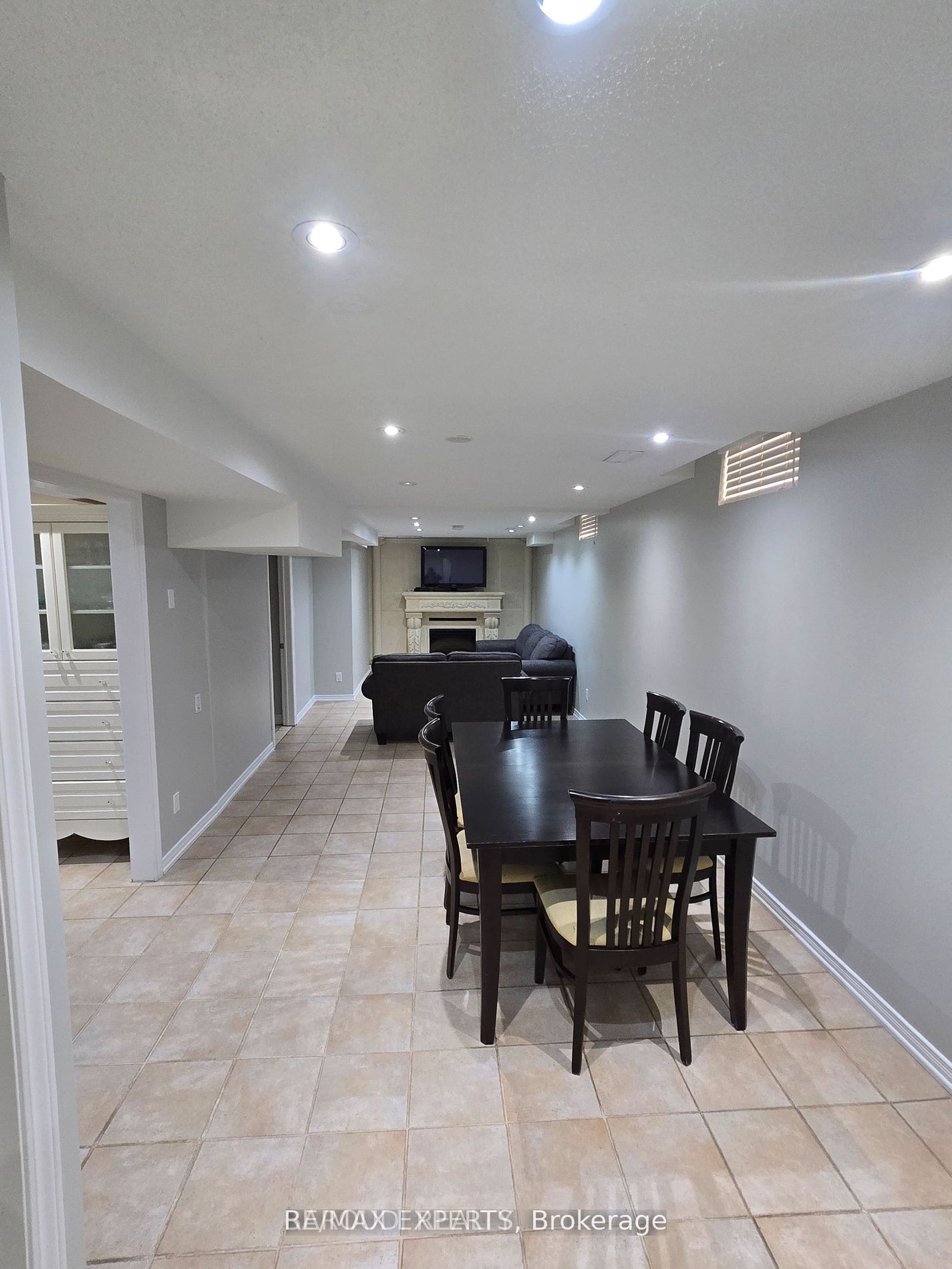 19 Rory Road Lower, Toronto, ON M6L 3E9 photo 3