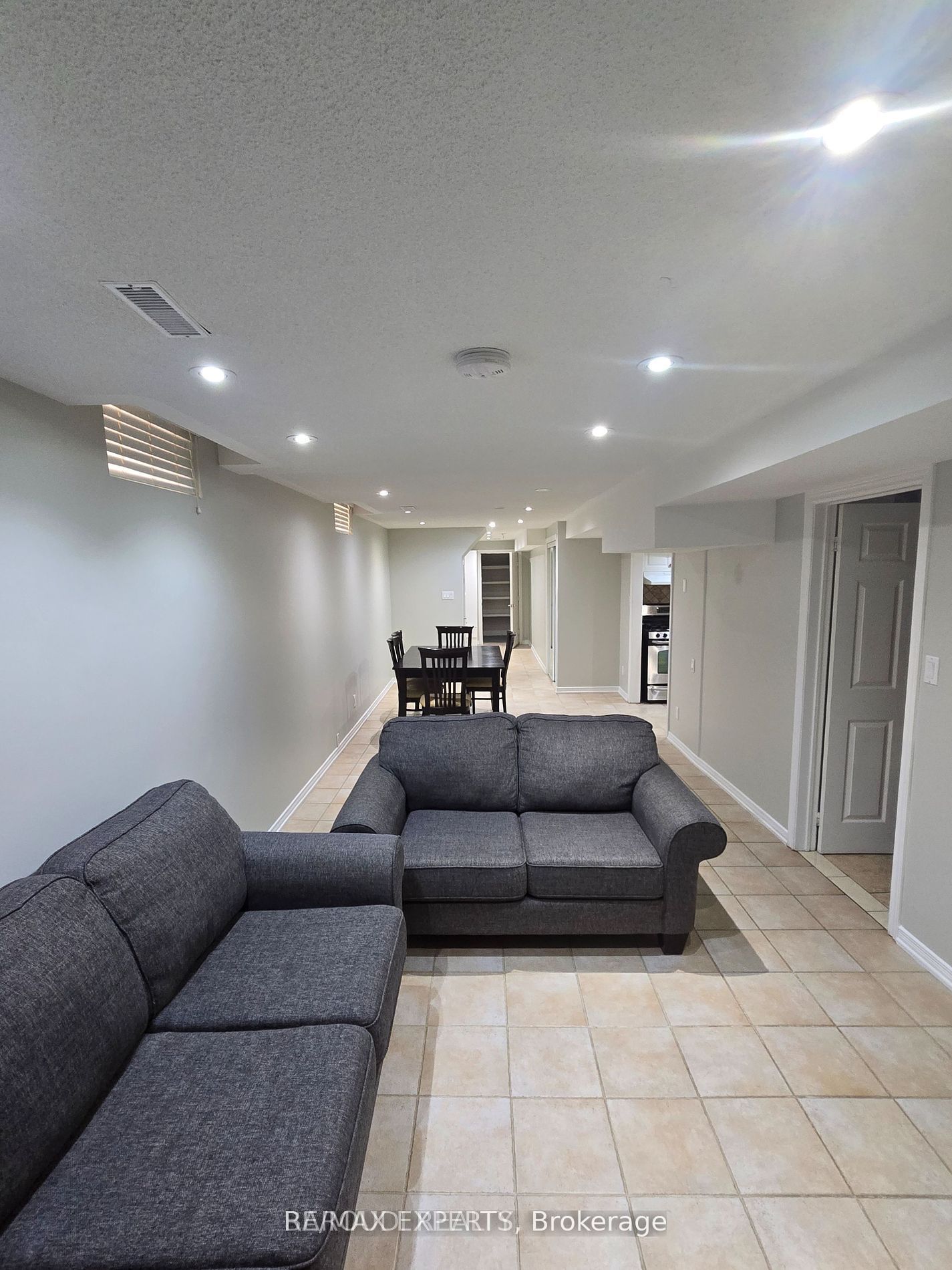 19 Rory Road Lower, Toronto, ON M6L 3E9 photo 5