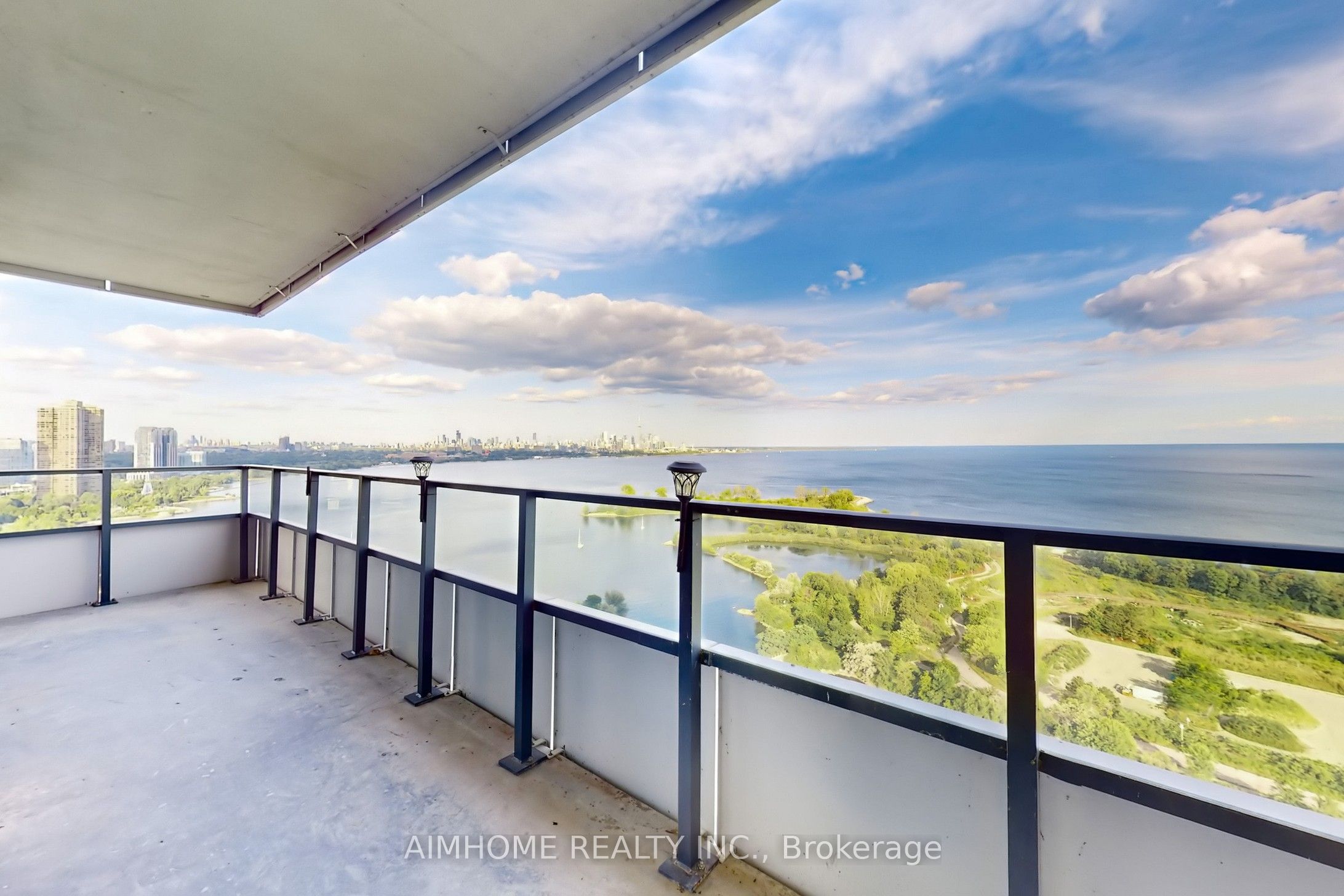 20 Shore Breeze Drive 2207, Toronto, ON M8V 0C7 photo 4