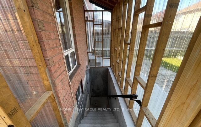 34 Brunswick Street Bsmt, Brampton, ON L6X 4Y5 photo 2