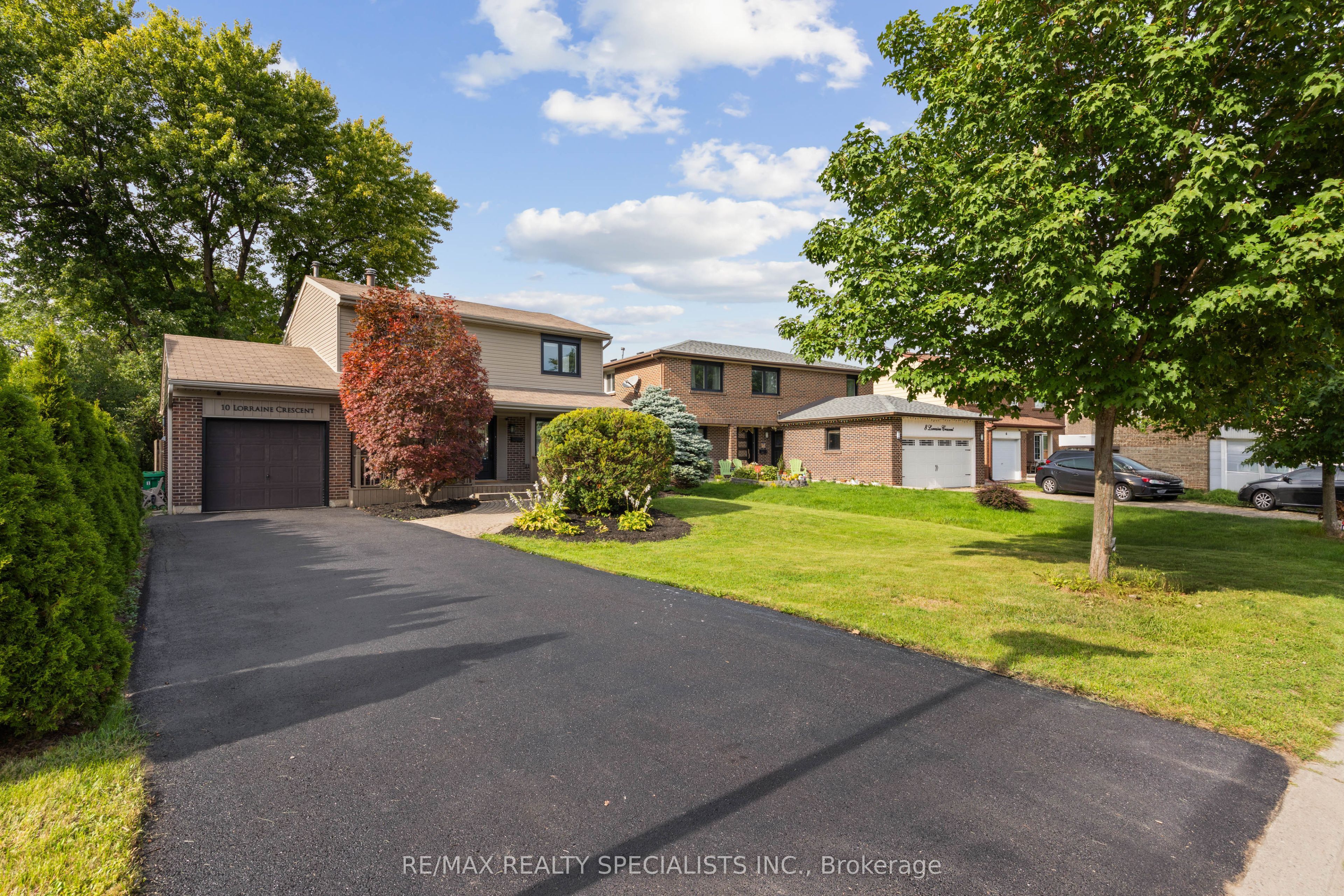 10 Lorraine Crescent, Brampton, ON L6S 2R7