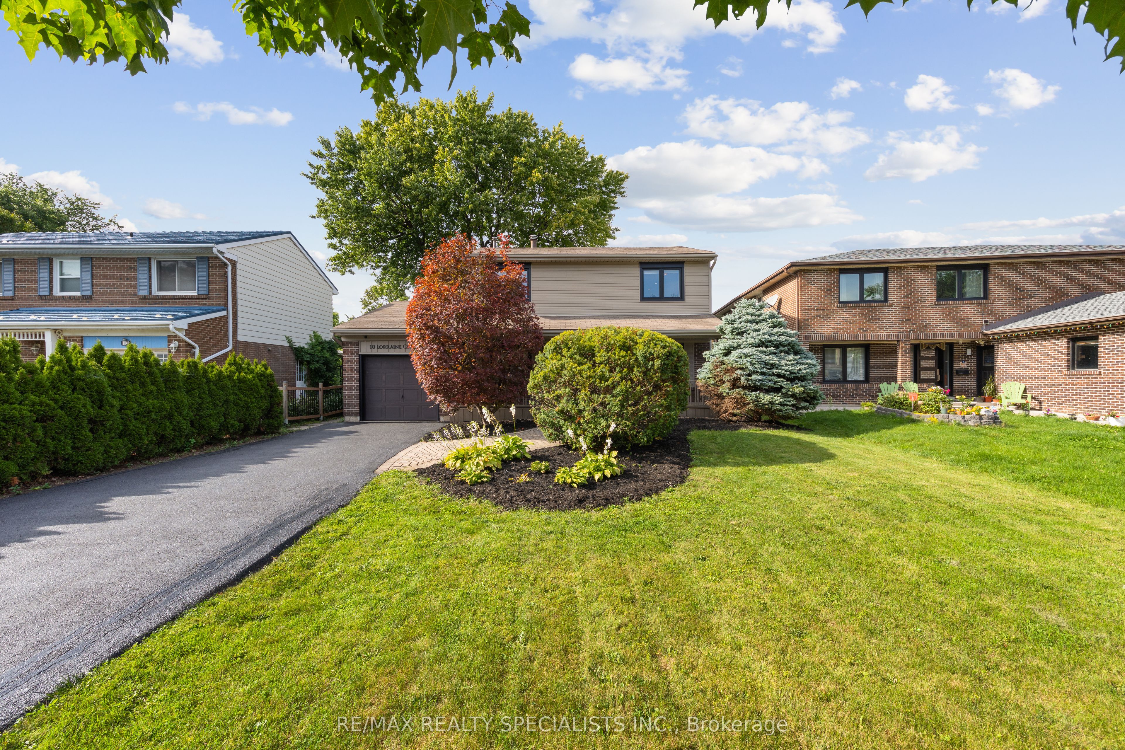 10 Lorraine Crescent, Brampton, ON L6S 2R7 photo 2