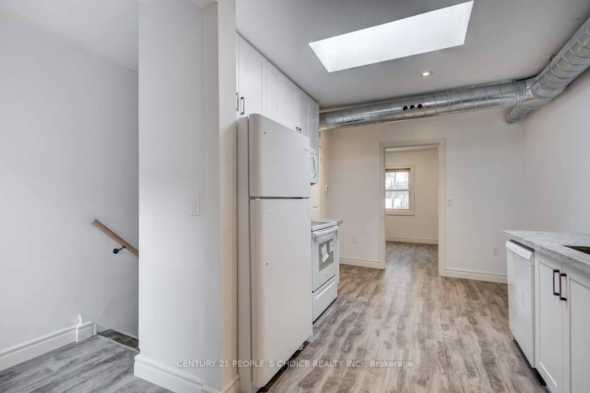 1514 Queen Street W 2, Toronto, ON M6R 1A6 photo 2