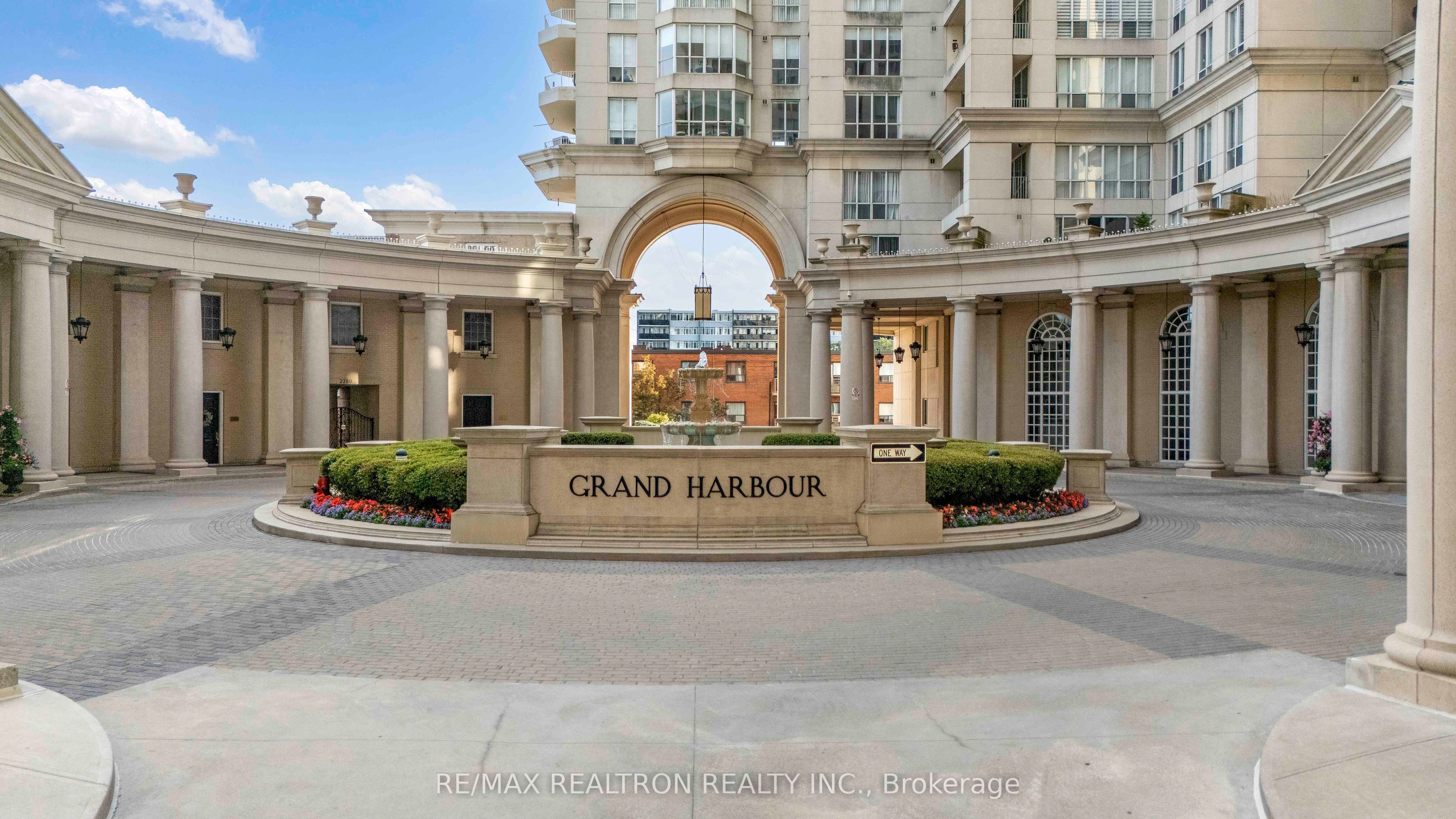 2287 Lake Shore Boulevard W 1402, Toronto, ON M8V 3Y1 photo 2
