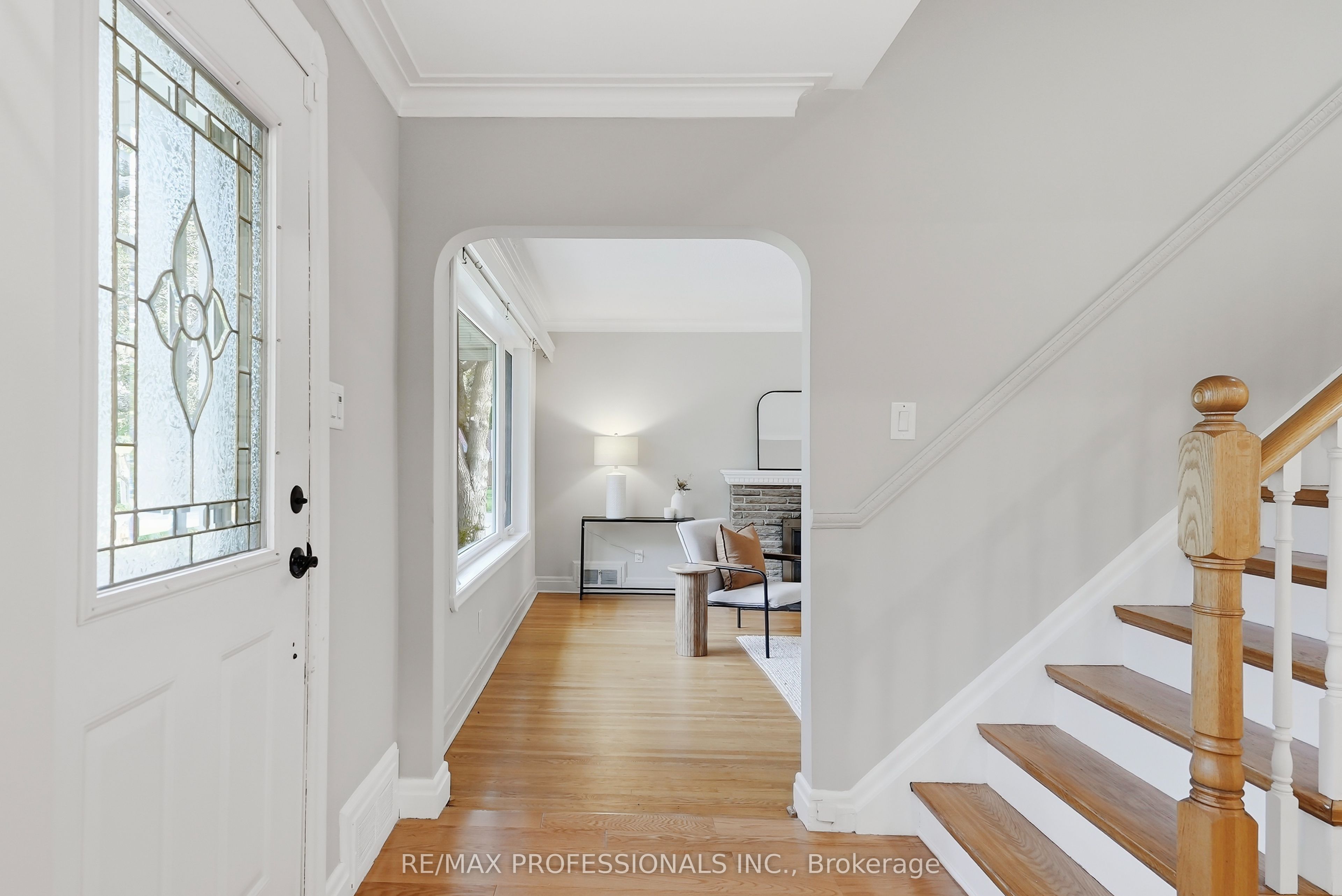 38 Ballacaine Drive, Toronto, ON M8Y 4A9 photo 3