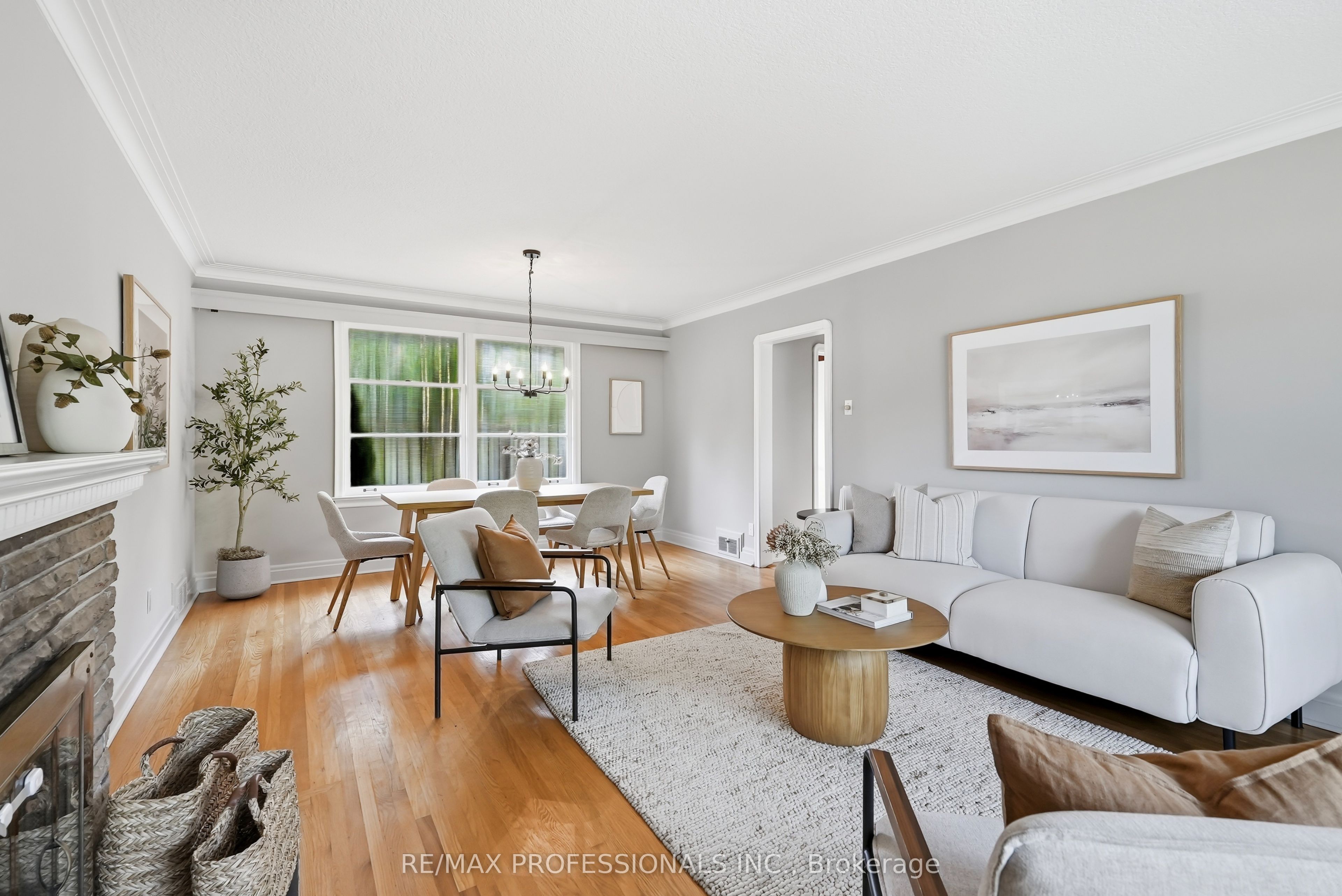 38 Ballacaine Drive, Toronto, ON M8Y 4A9 photo 4