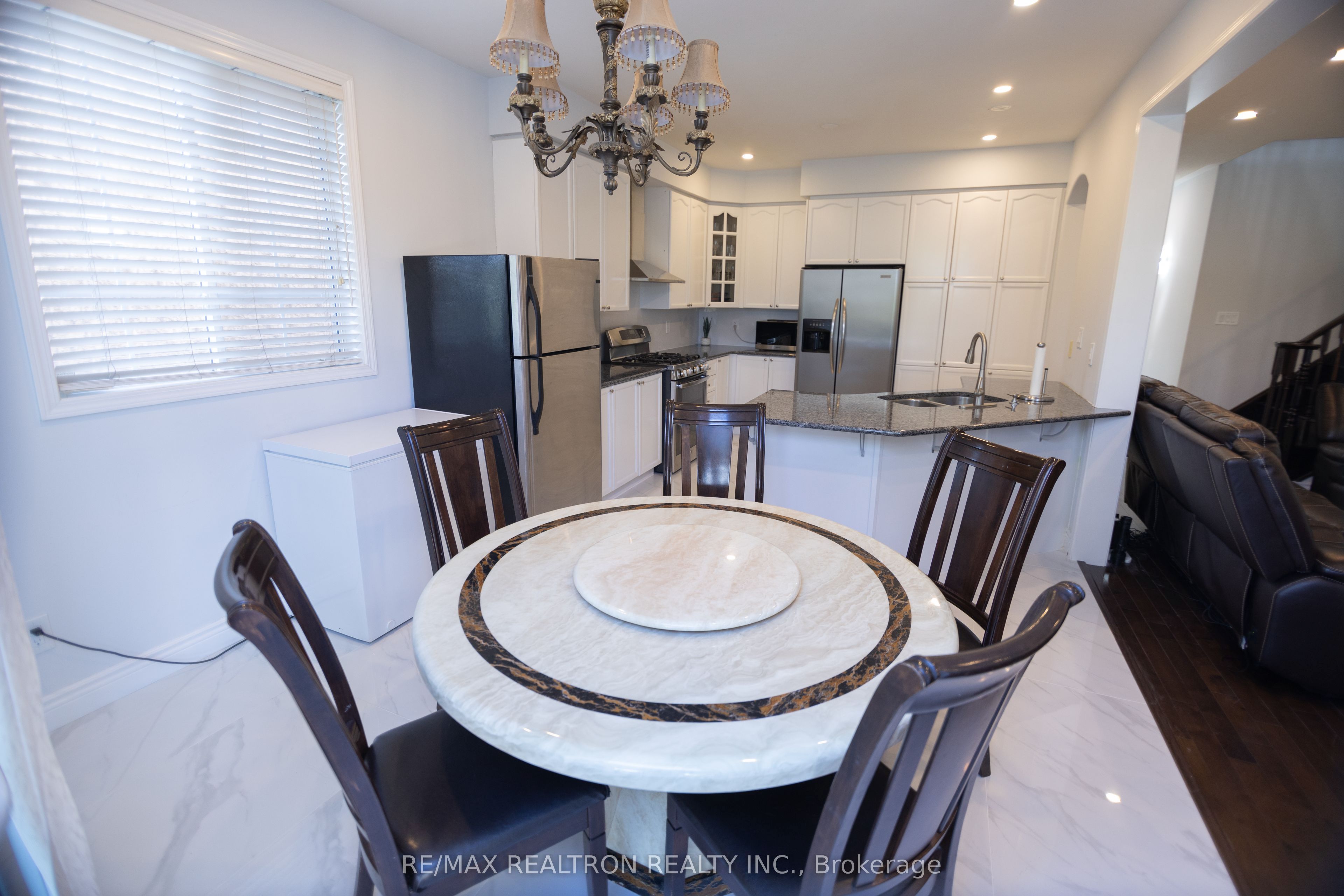 34 Catchfly Crescent, Brampton, ON L6P 2H9 photo 5