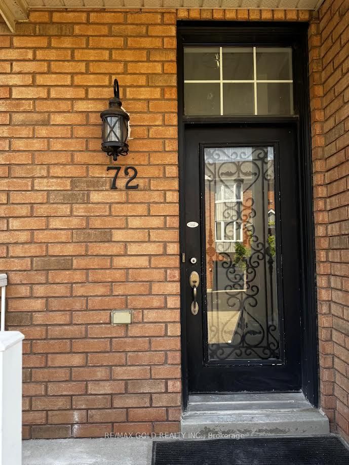 271 Richvale Drive S, Brampton, ON L6Z 4W7