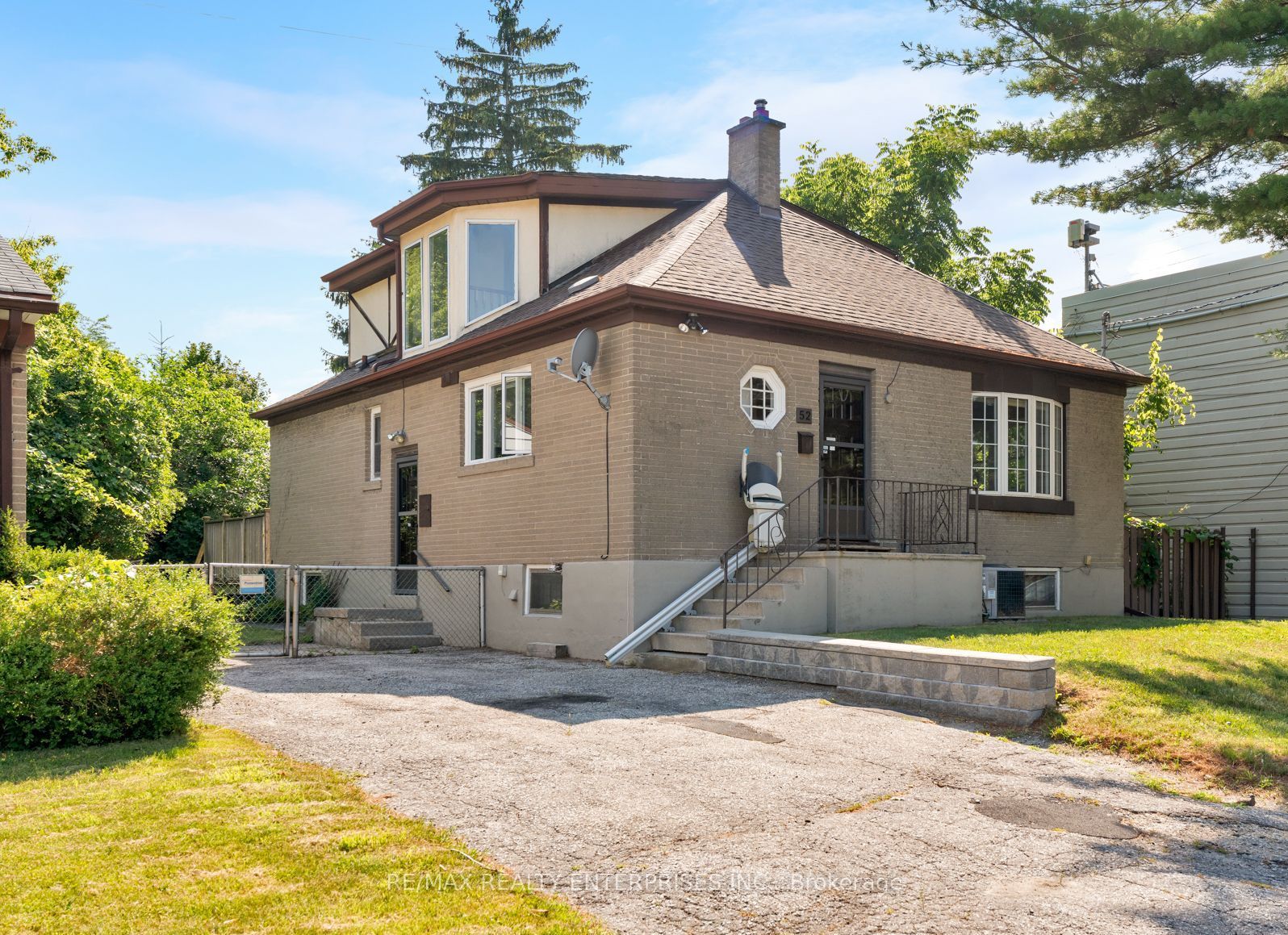 52 Briarwood Avenue, Mississauga, ON L5G 3N6 photo 4