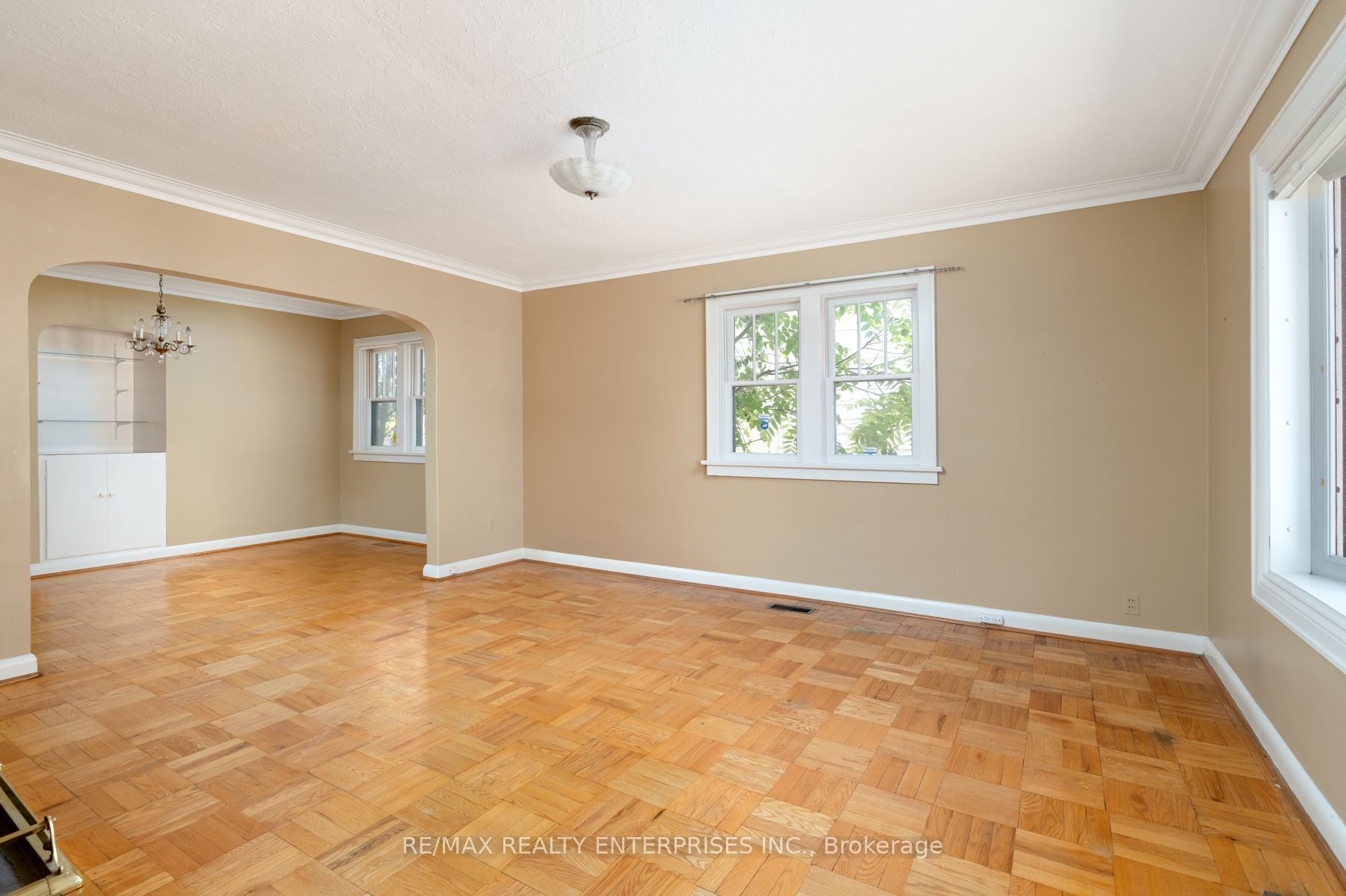 52 Briarwood Avenue, Mississauga, ON L5G 3N6 photo 5