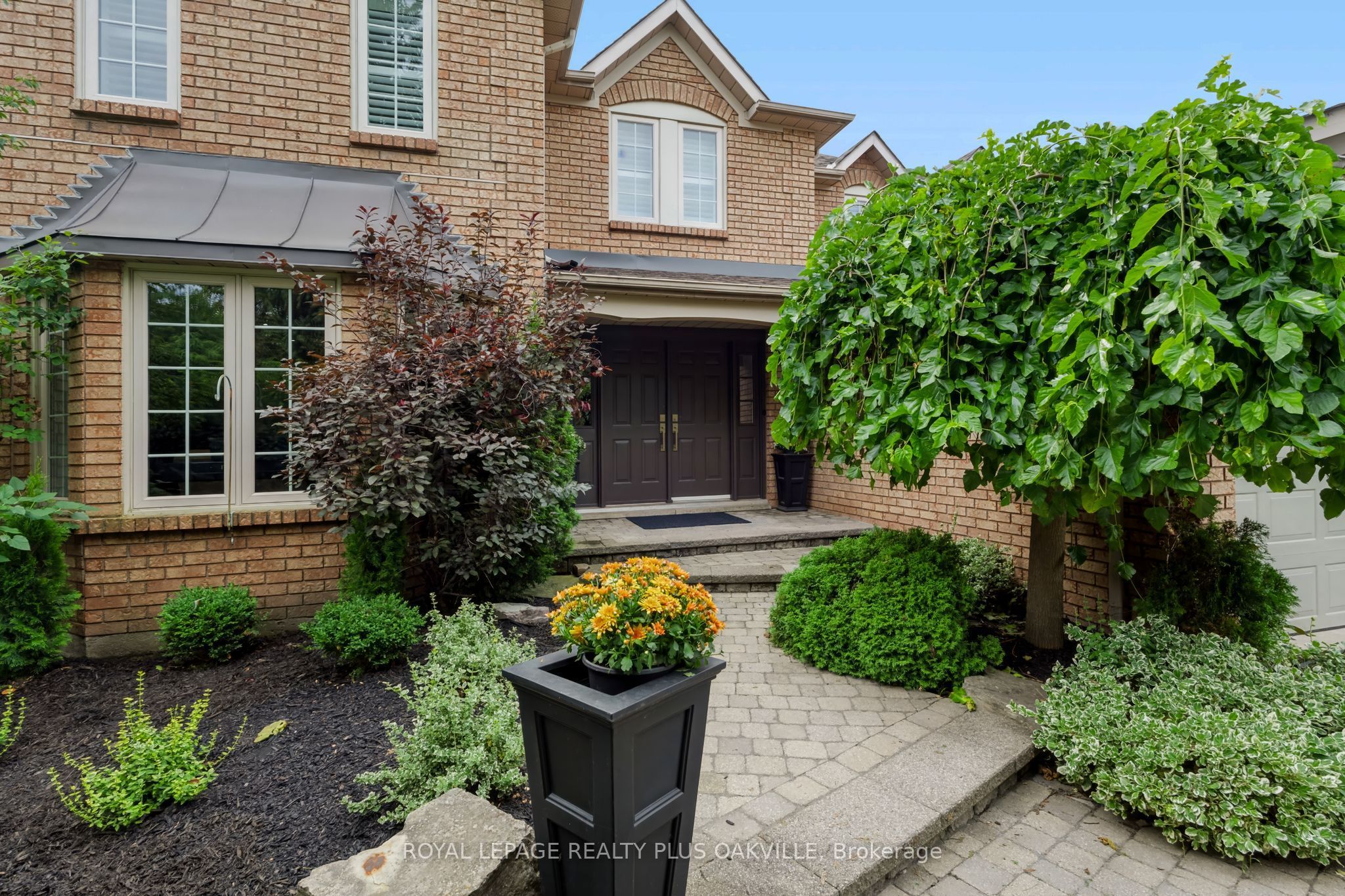 2097 Innkeeper Court, Oakville, ON L6M 3A2 photo 4