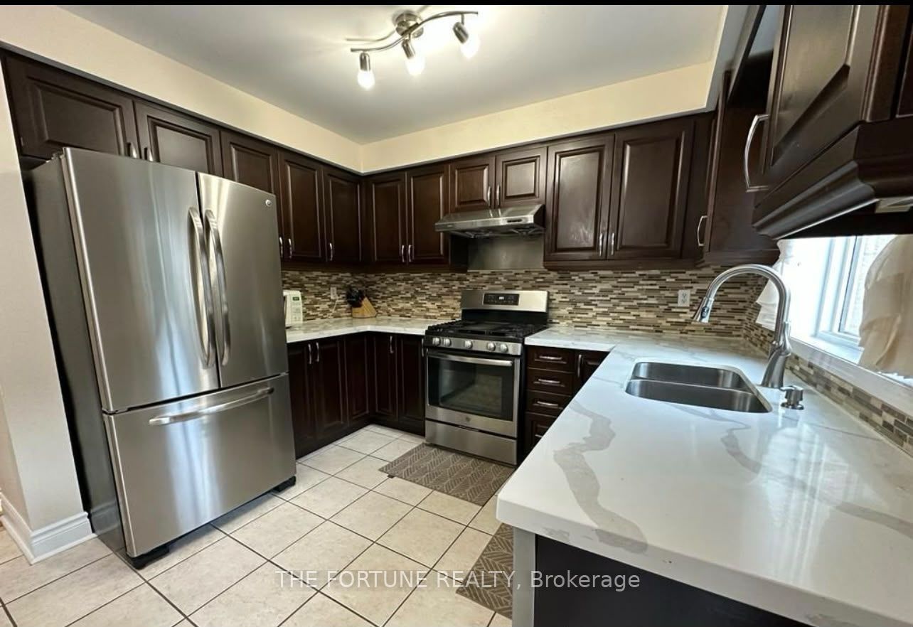 22 Waterdale Road Upper, Brampton, ON L7A 1S3 photo 4