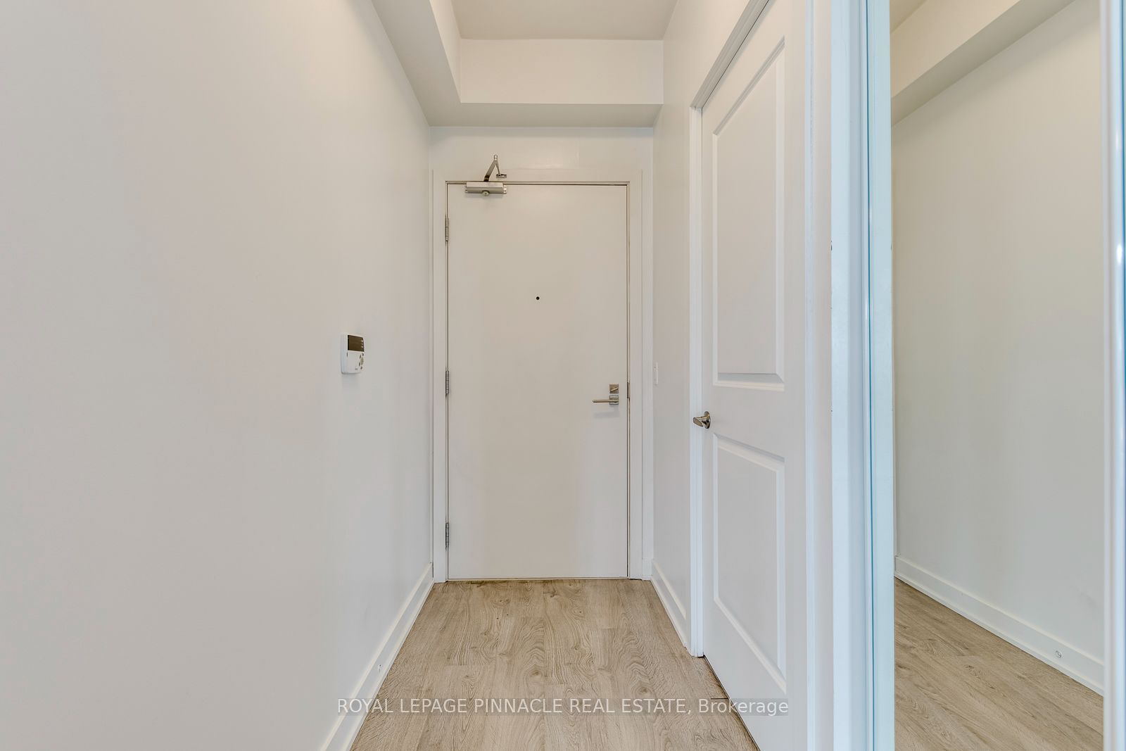 4677 Glen Erin Drive 1702, Mississauga, ON L5M 2E3 photo 5