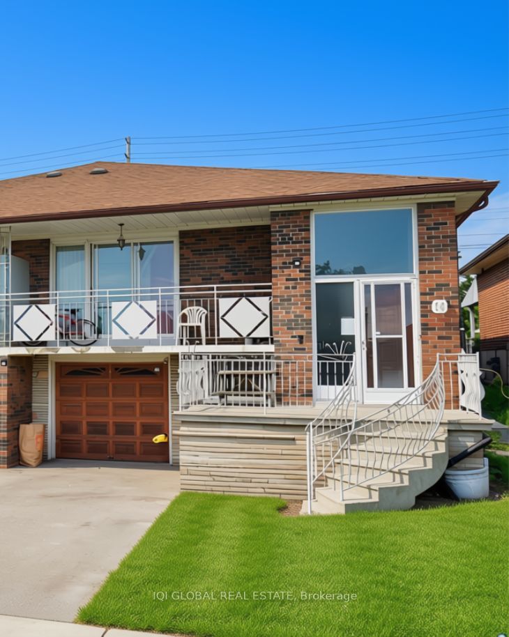 14 Songwood Drive, Toronto, ON M9M 1X3 photo 2