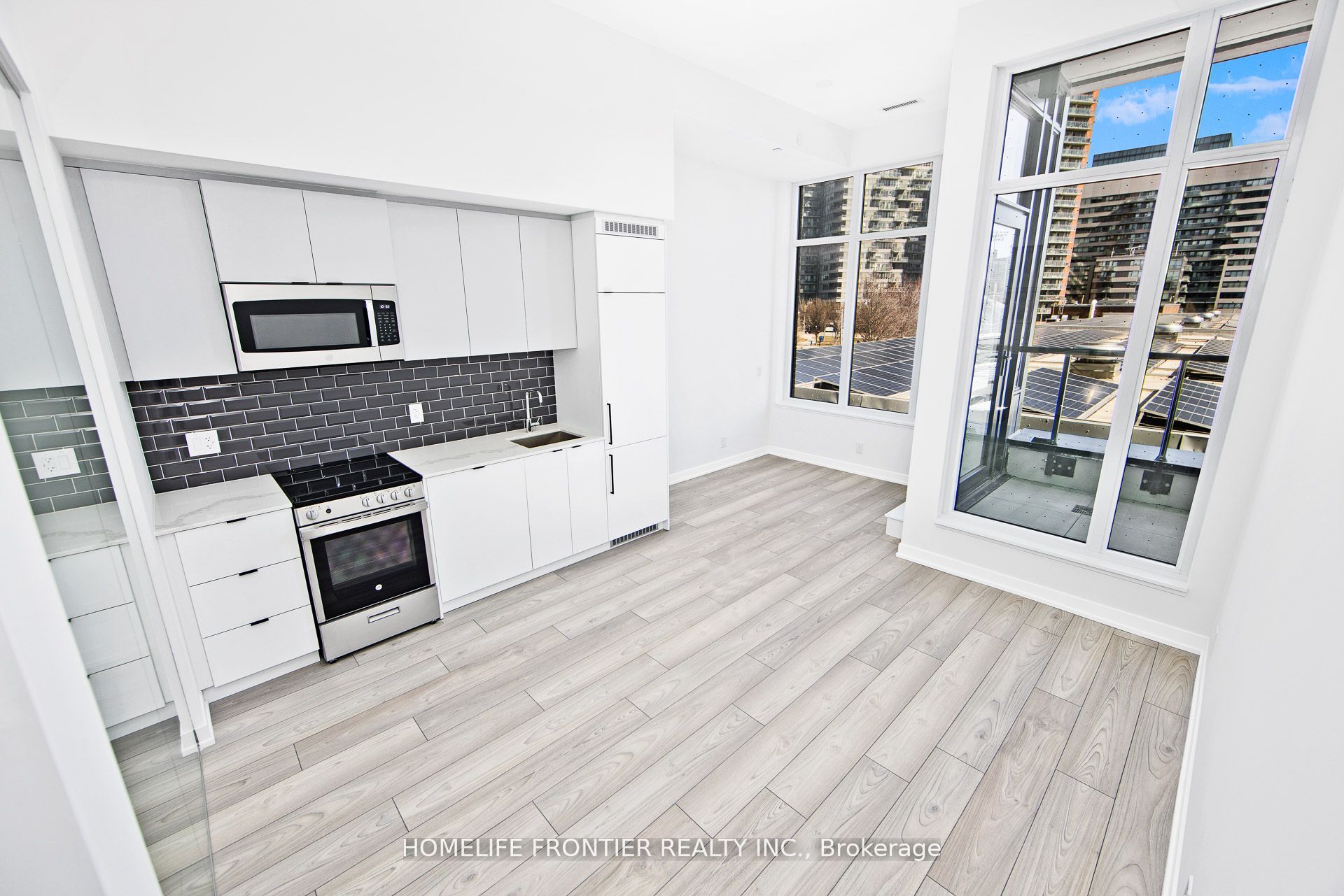 285 Dufferin Street 207, Toronto, ON M6K 1Z7 photo 3