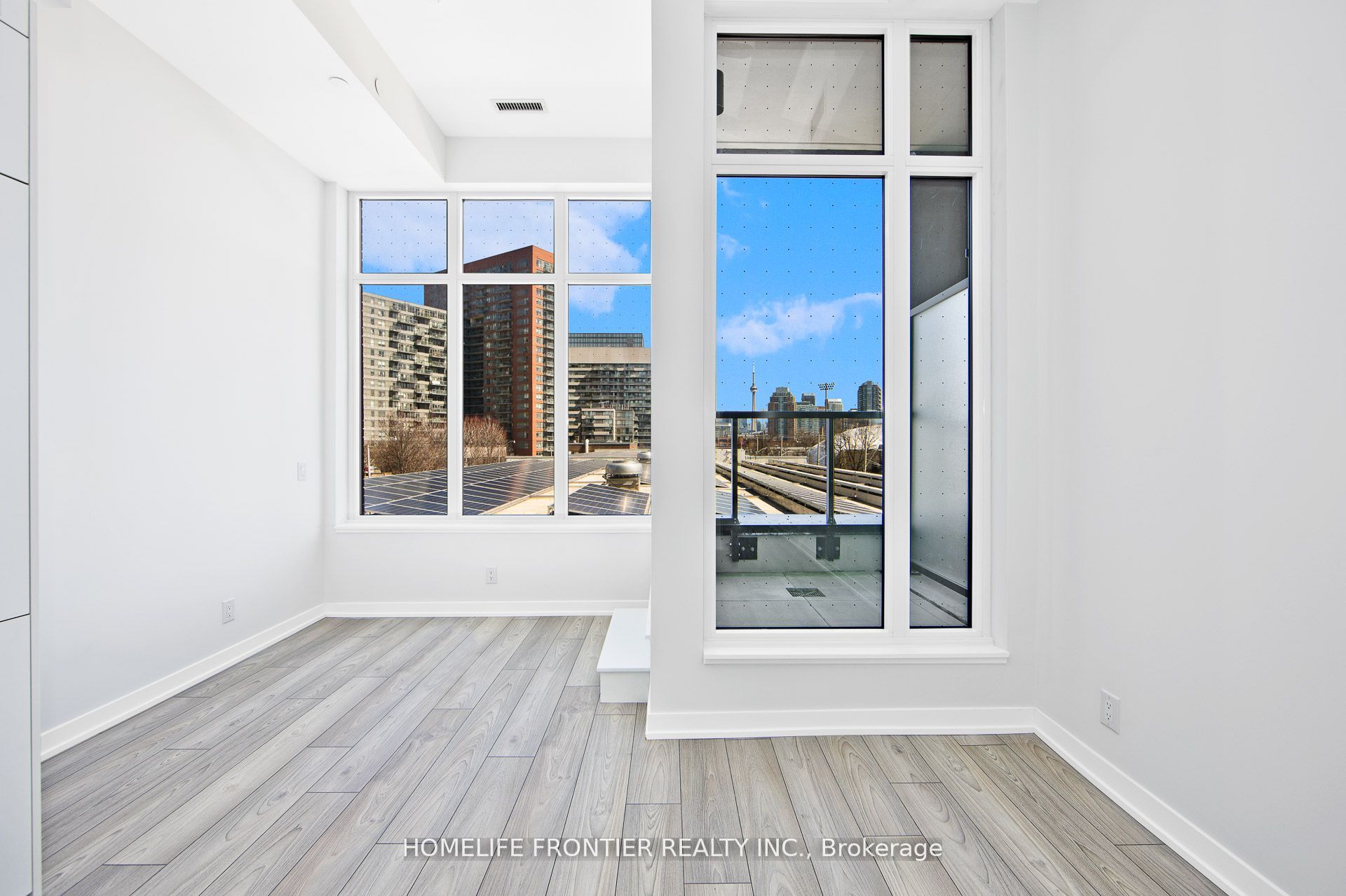 285 Dufferin Street 207, Toronto, ON M6K 1Z7 photo 4
