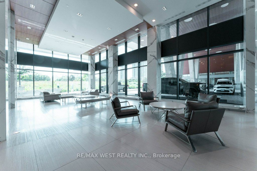 20 Shore Breeze Drive 3206, Toronto, ON M8V 0C7 photo 3