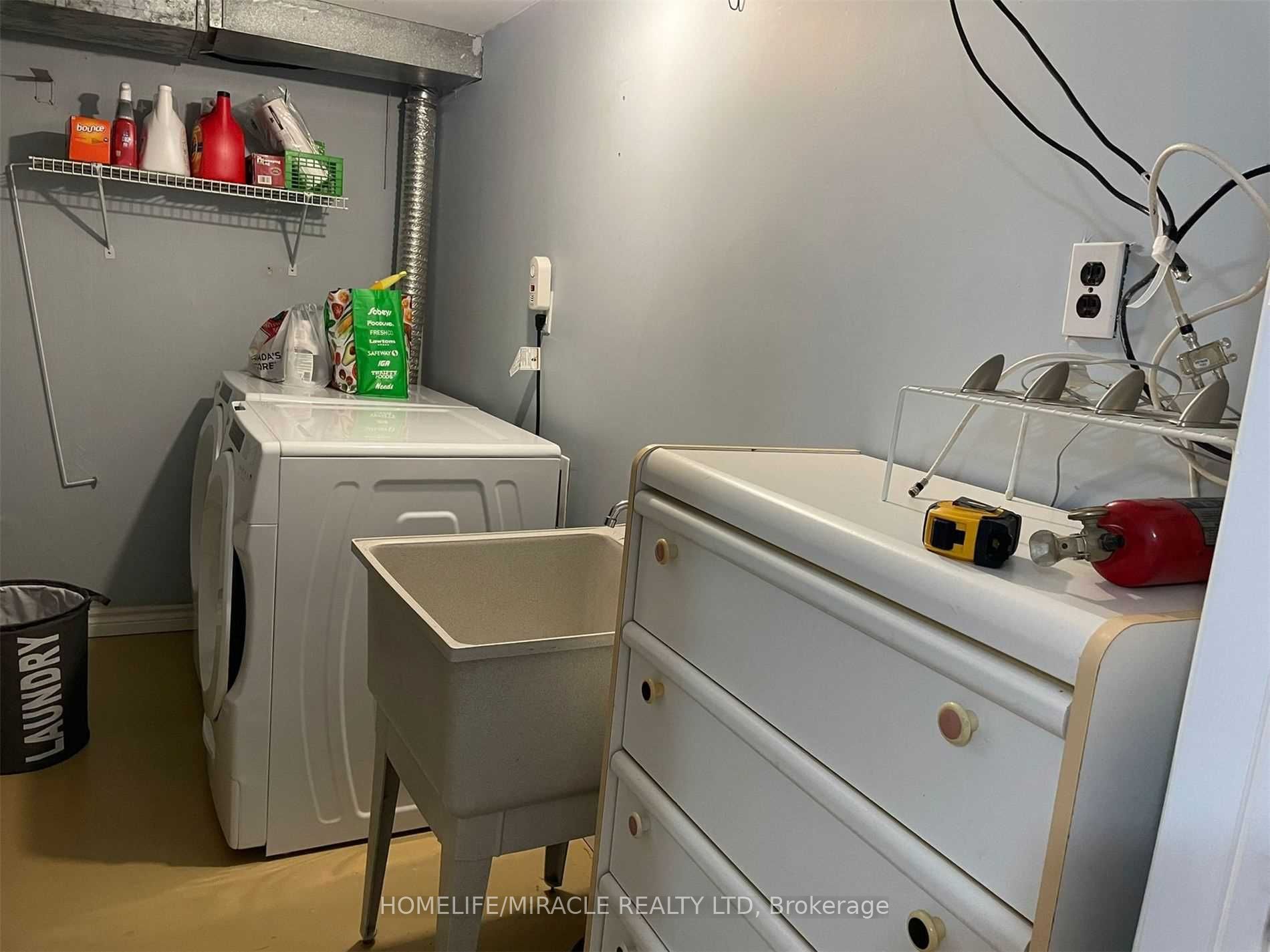 33 Gordon Drive, Brampton, ON L6Y 2A8