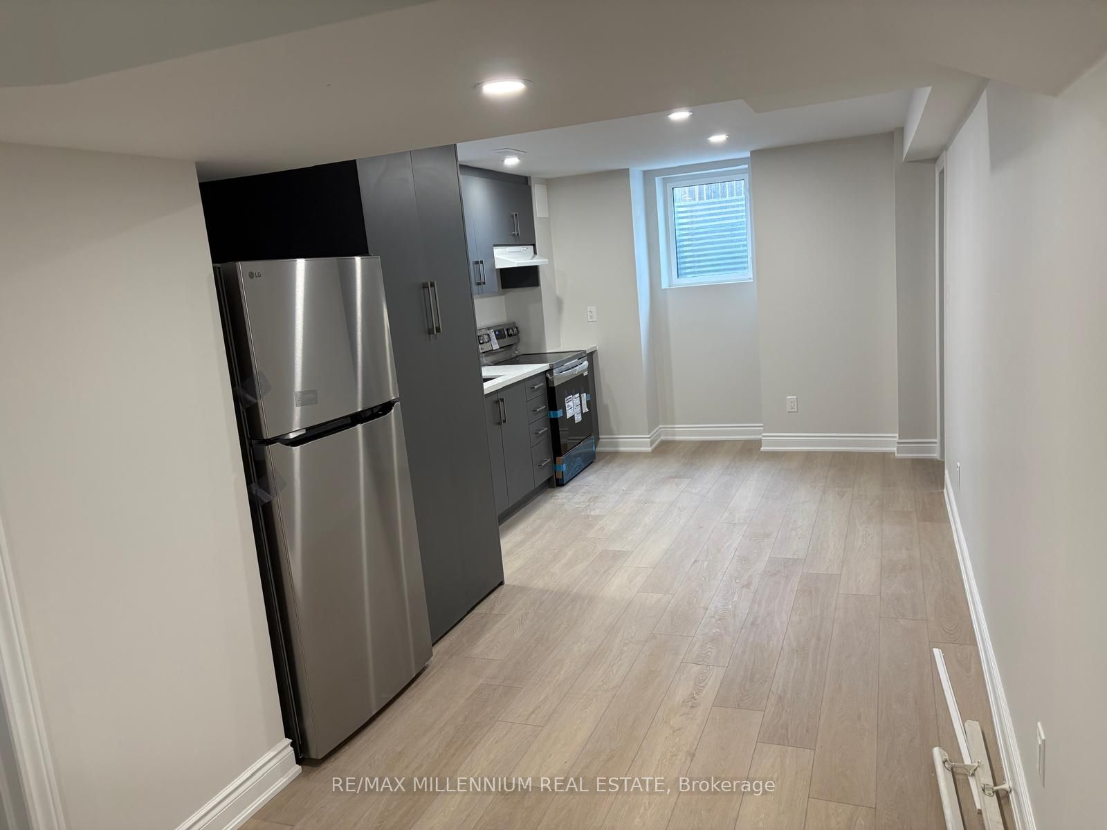 66 Attview Crescent, Brampton, ON L6P 2R5 photo 2