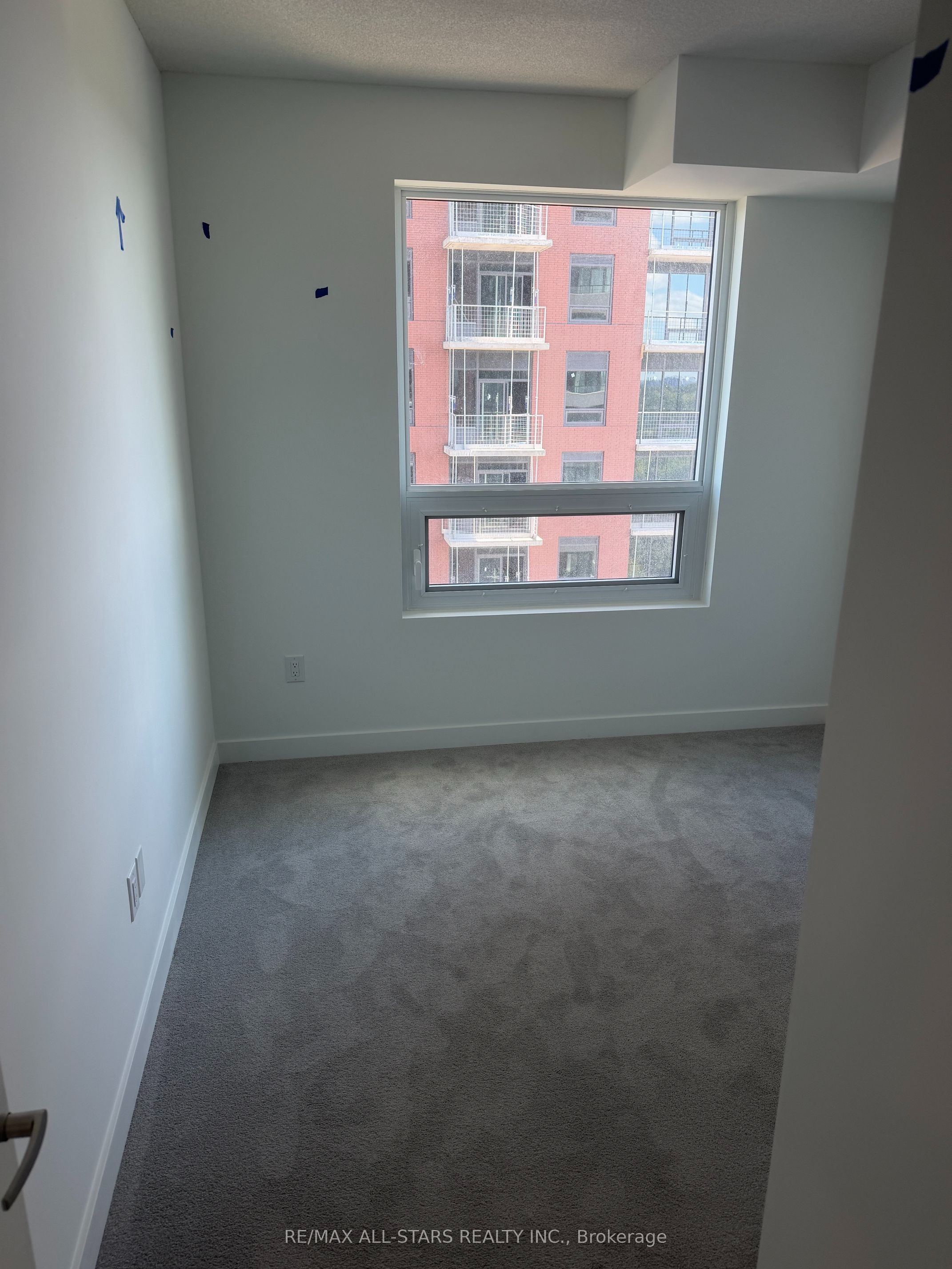 4010 Eglinton Avenue W 1922, Toronto, ON M9A 0G5 photo 4