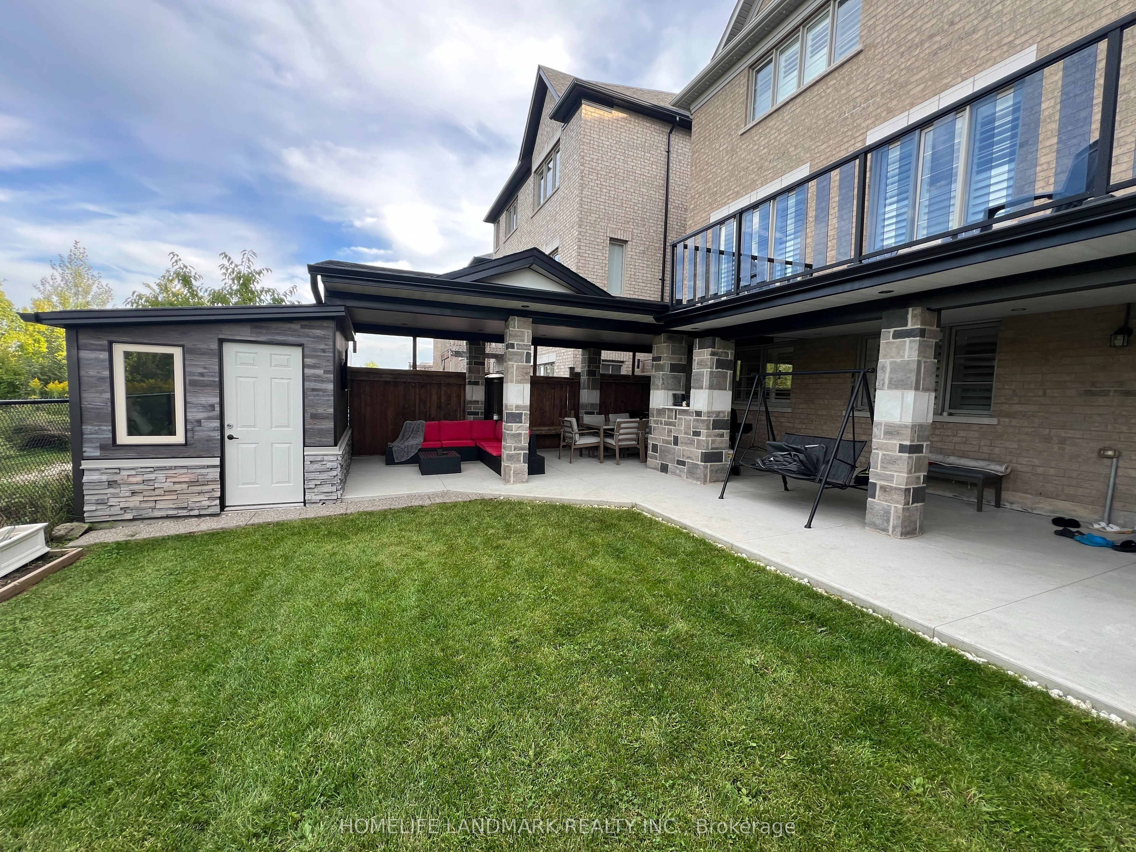 563 Beam Court, Milton, ON L9E 1L4