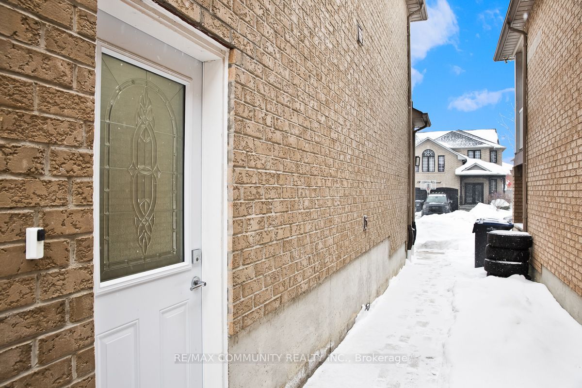 64 Fallstar Crescent Bsmt, Brampton, ON L7A 2J7 photo 2