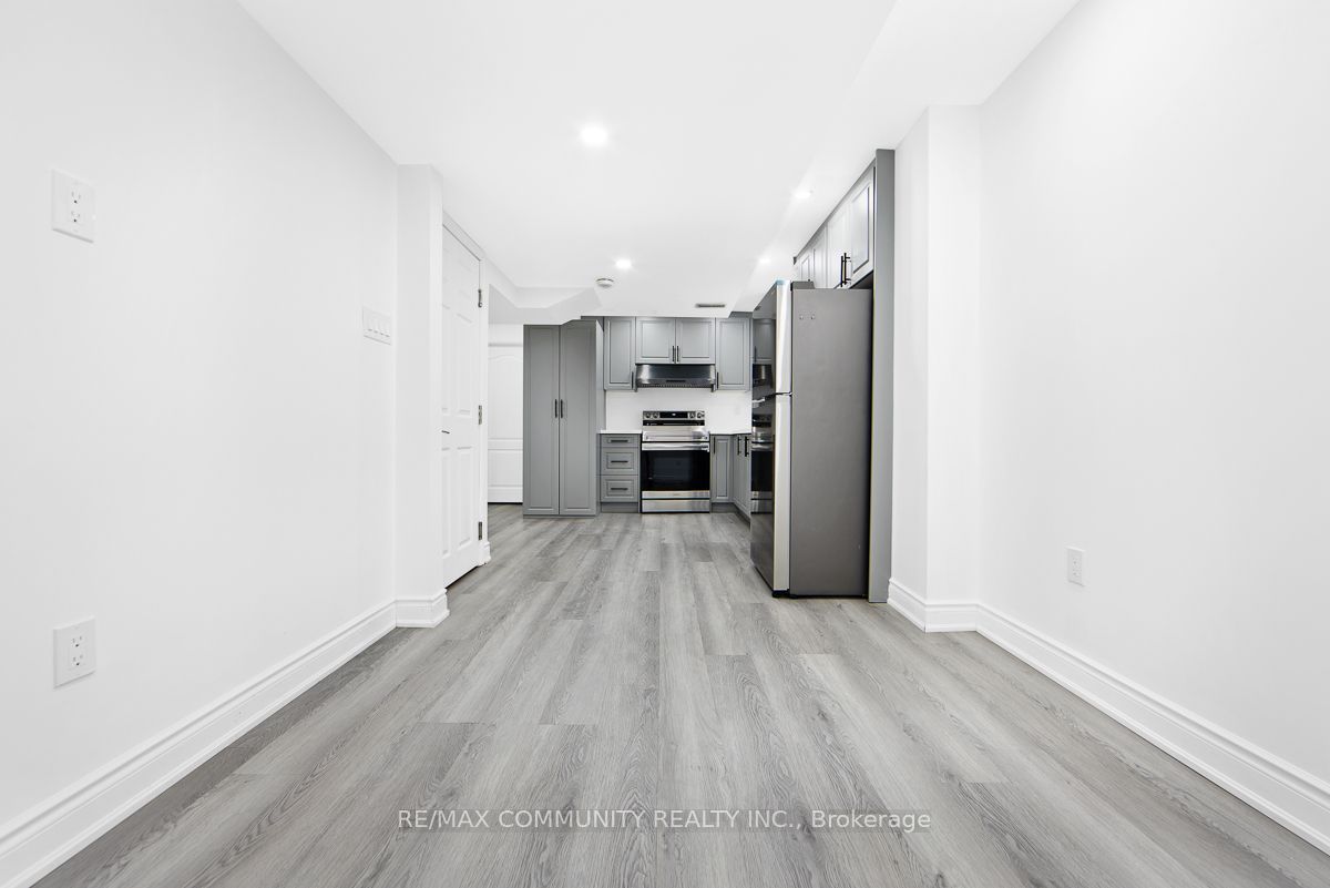 64 Fallstar Crescent Bsmt, Brampton, ON L7A 2J7 photo 5