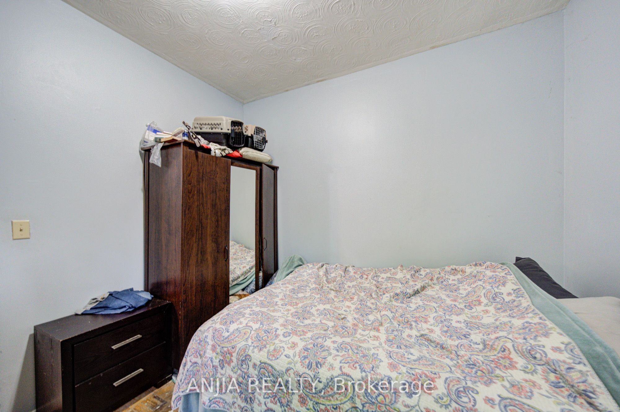 1063 Dufferin Street, Toronto, ON M6H 4B5 photo 2